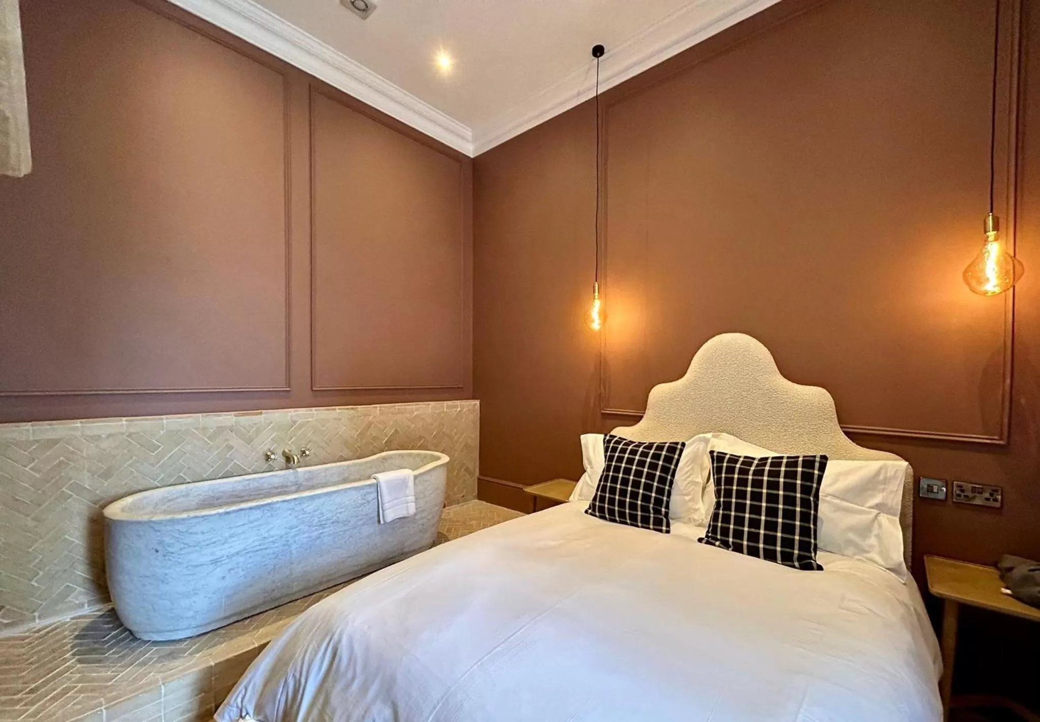 Bed in Railway House York by Chateau Anna