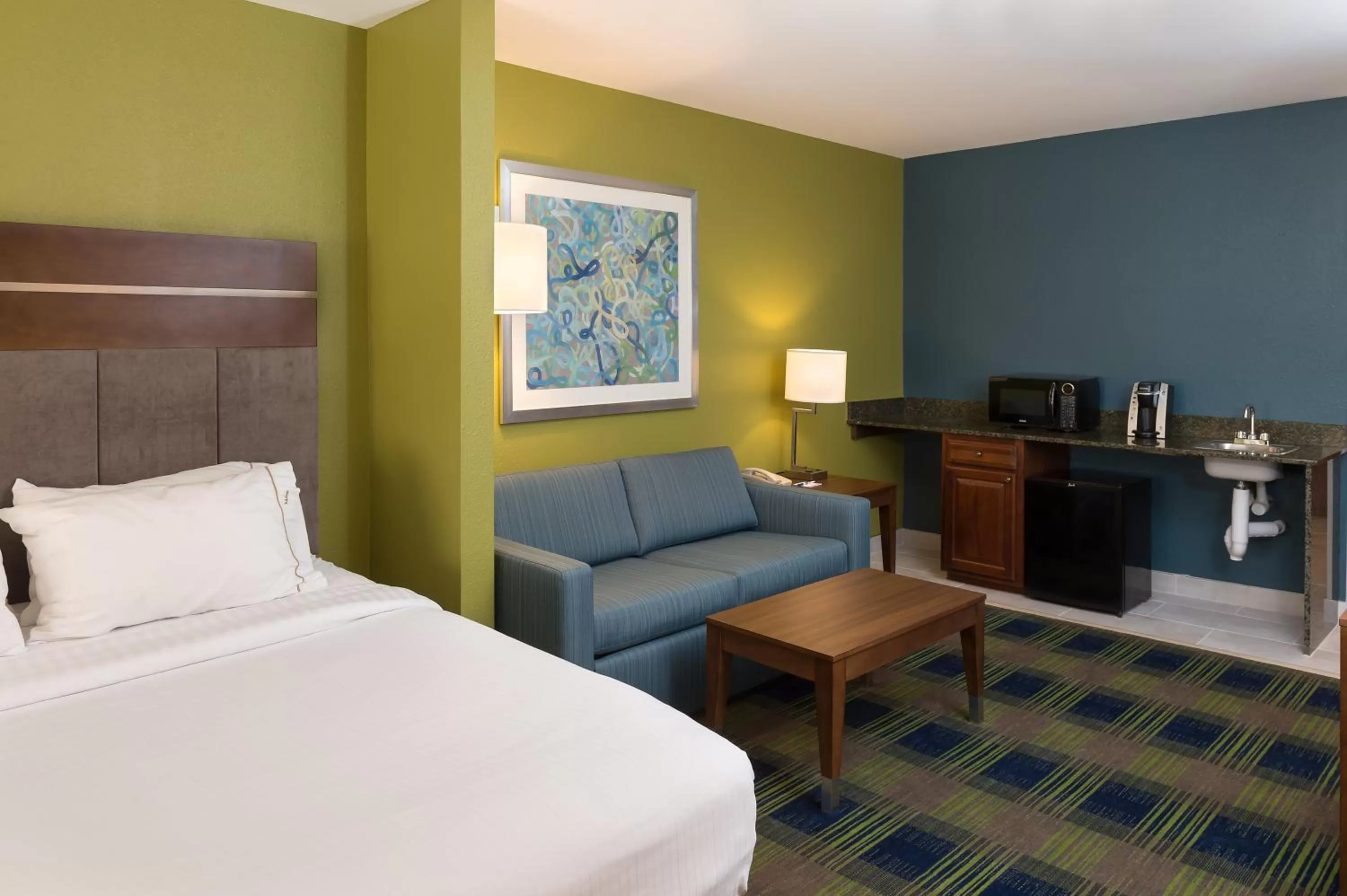 Photo of the whole room, Bed in Holiday Inn Express Hotel & Suites Clifton Park by IHG