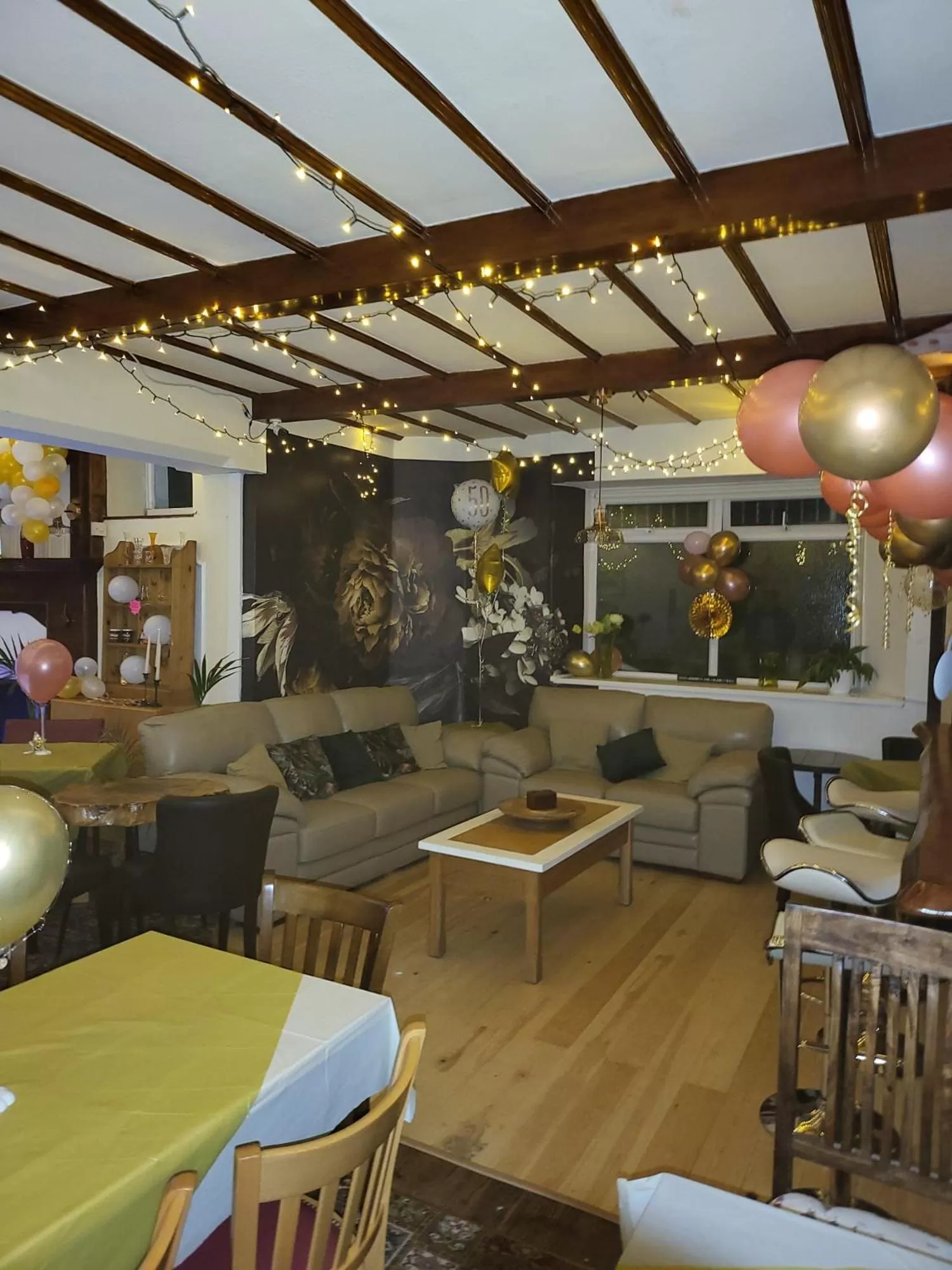 Lounge or bar in The Darnley Hotel