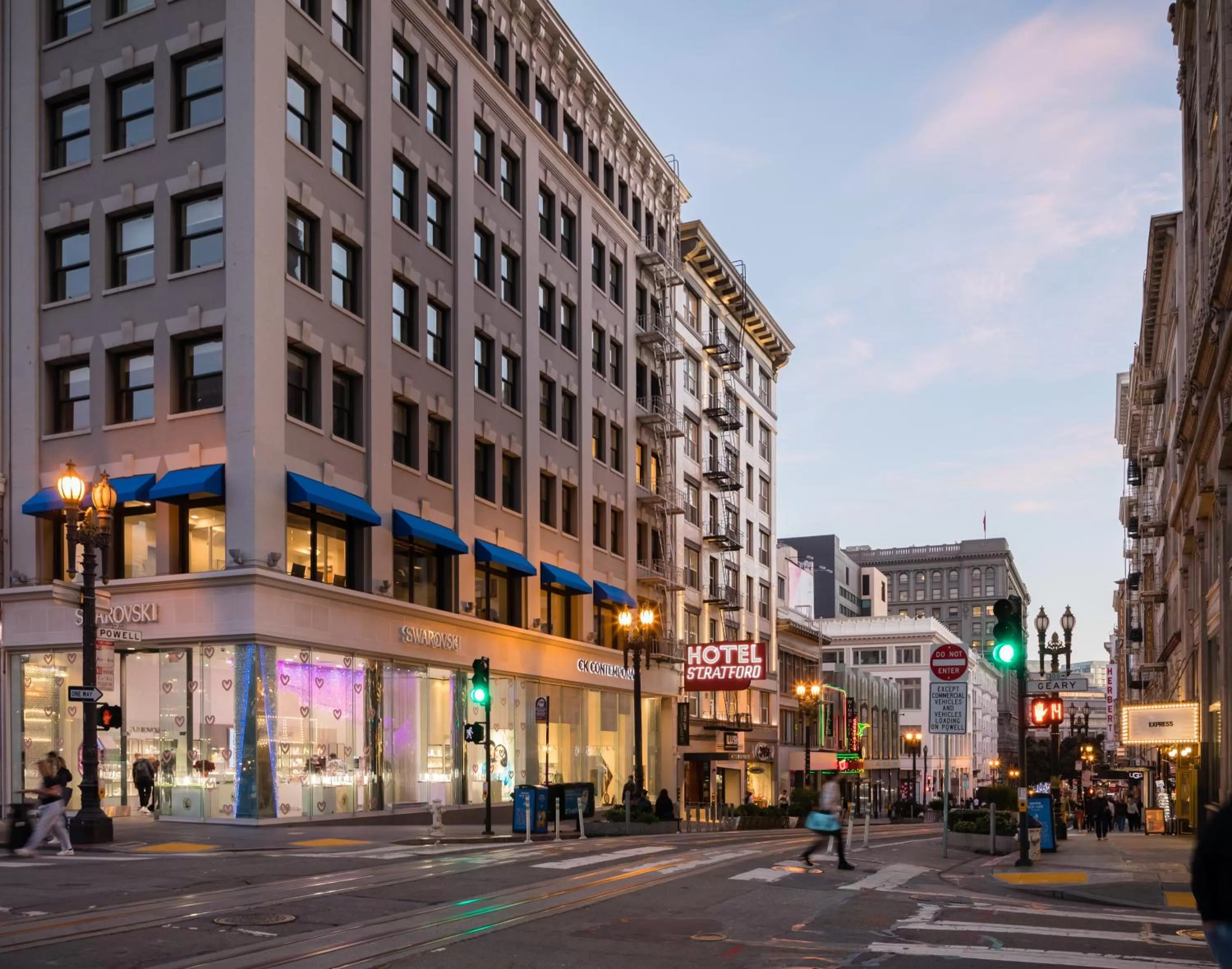 Property building in Hotel Stratford San Francisco - Handwritten Collection