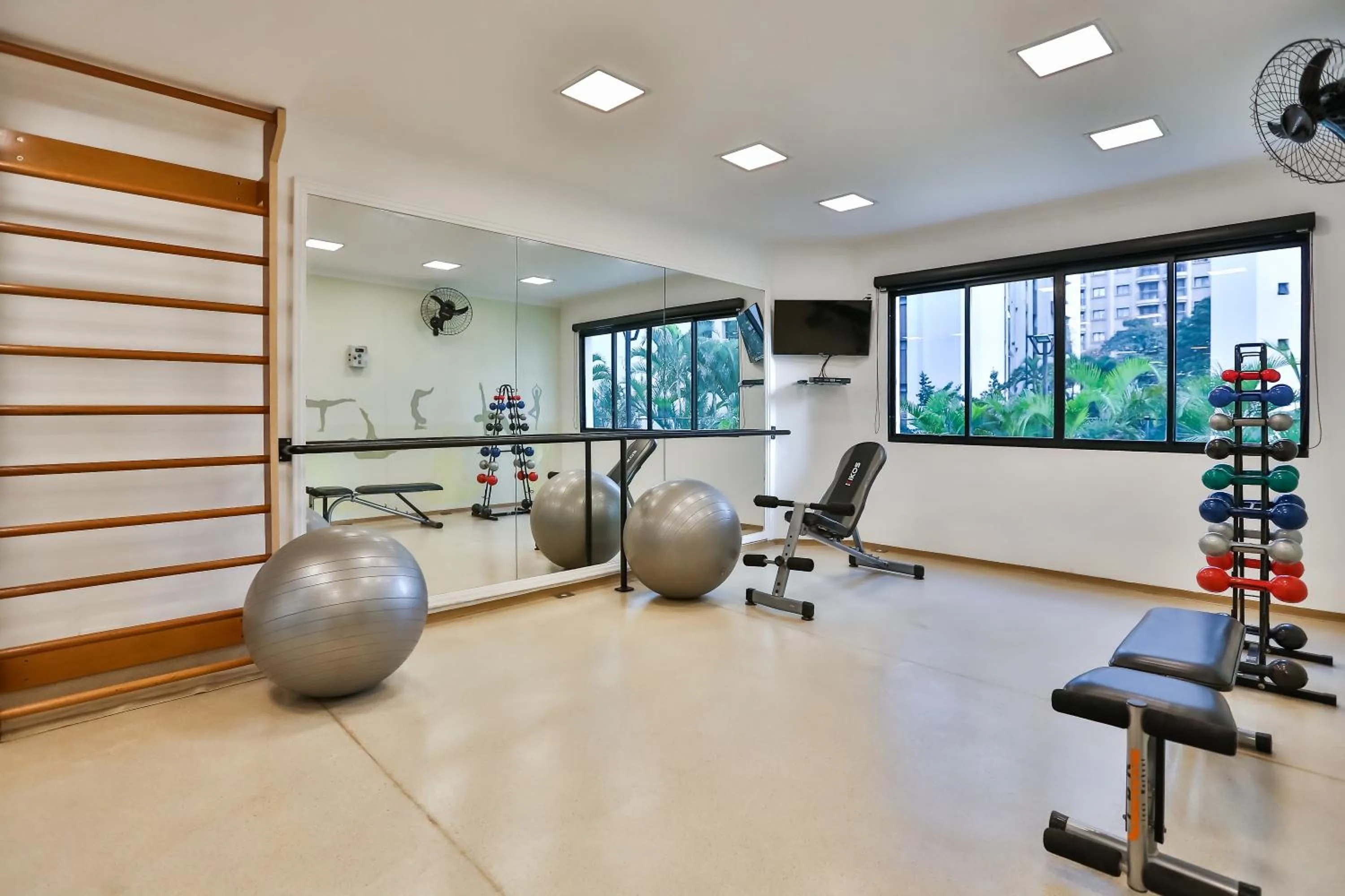 Fitness centre/facilities in Roomo Transamerica SP Itaim Bibi