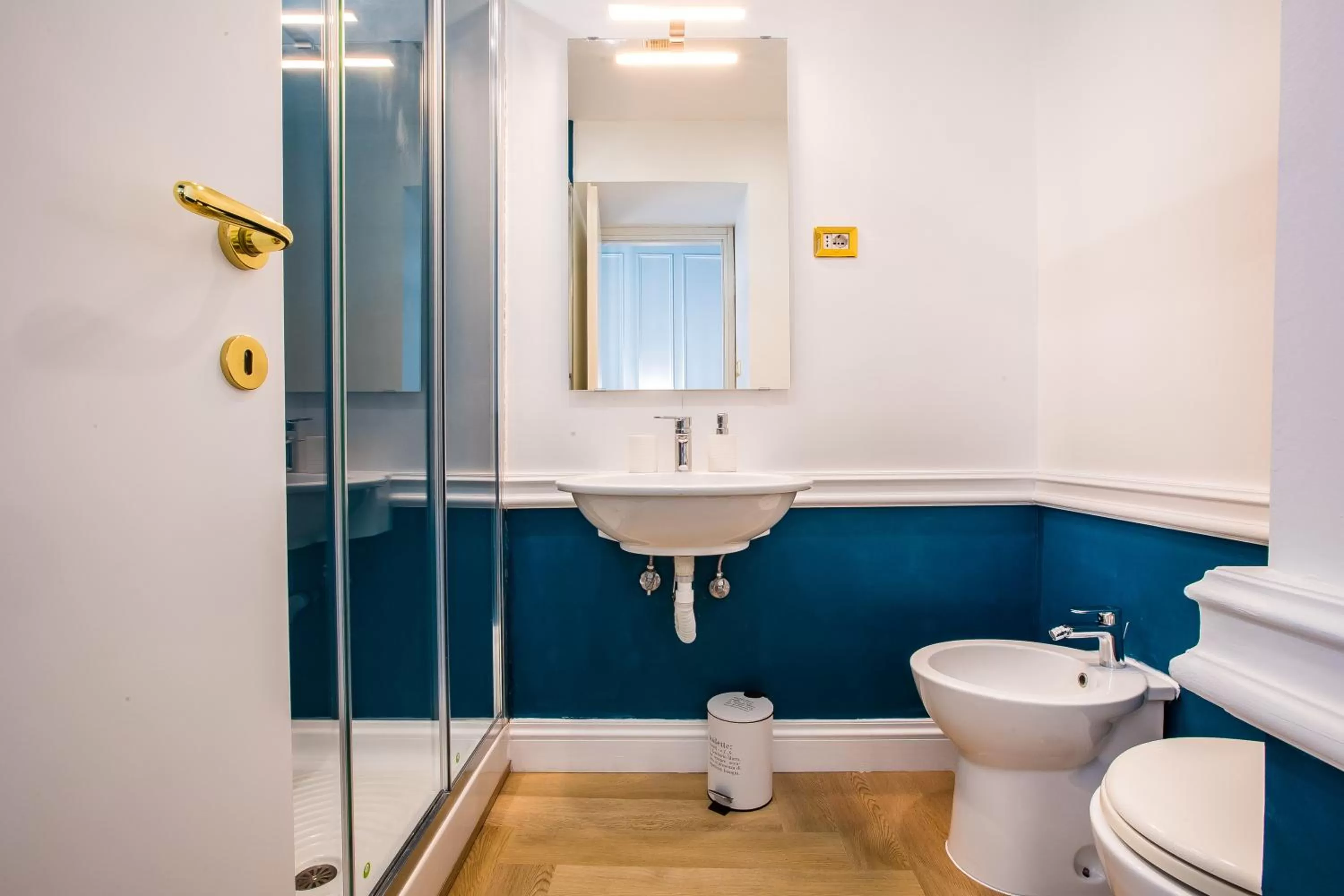 Shower in Hold Rome - Luxury Suites