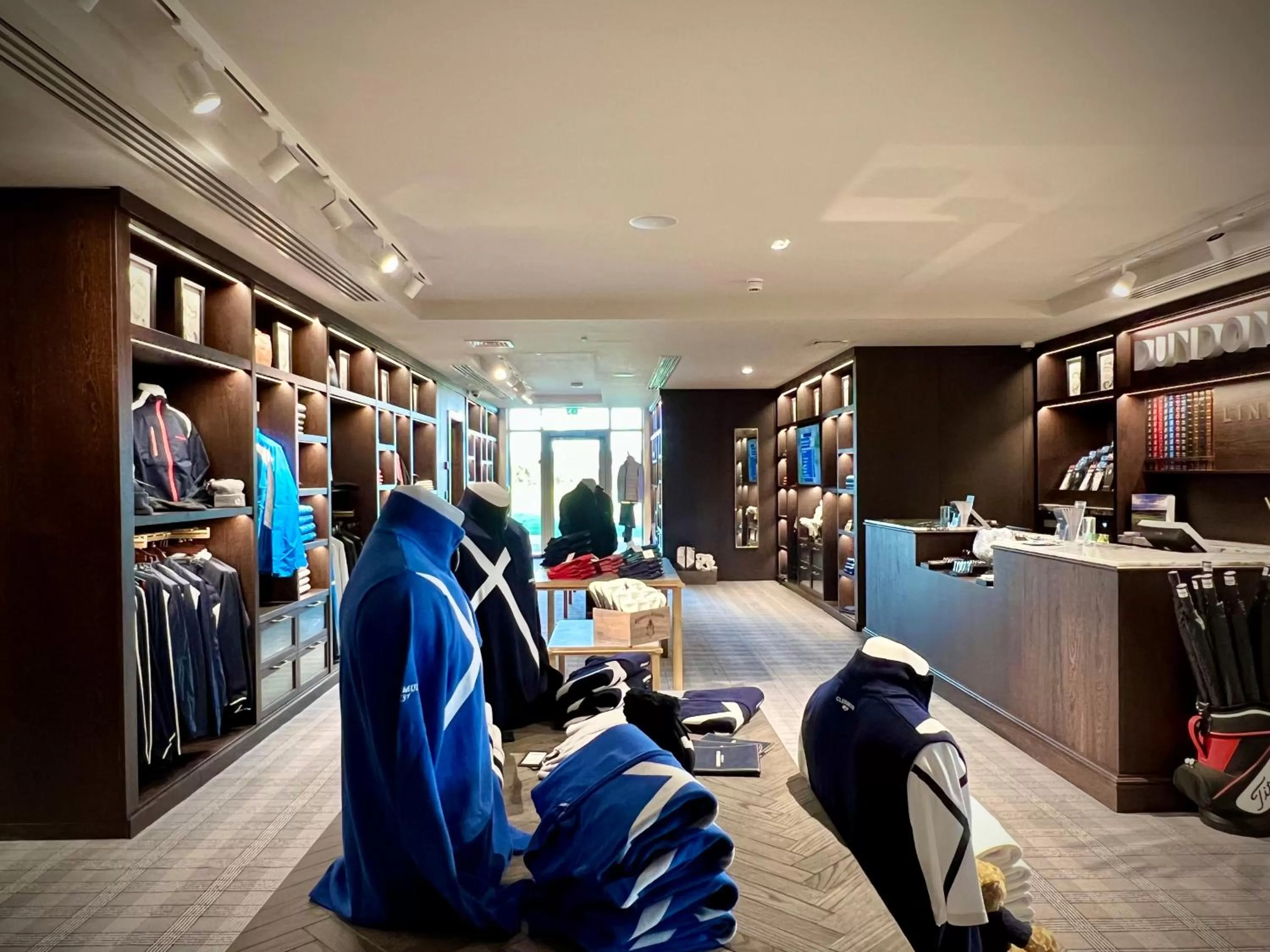 On-site shops in Dundonald Links