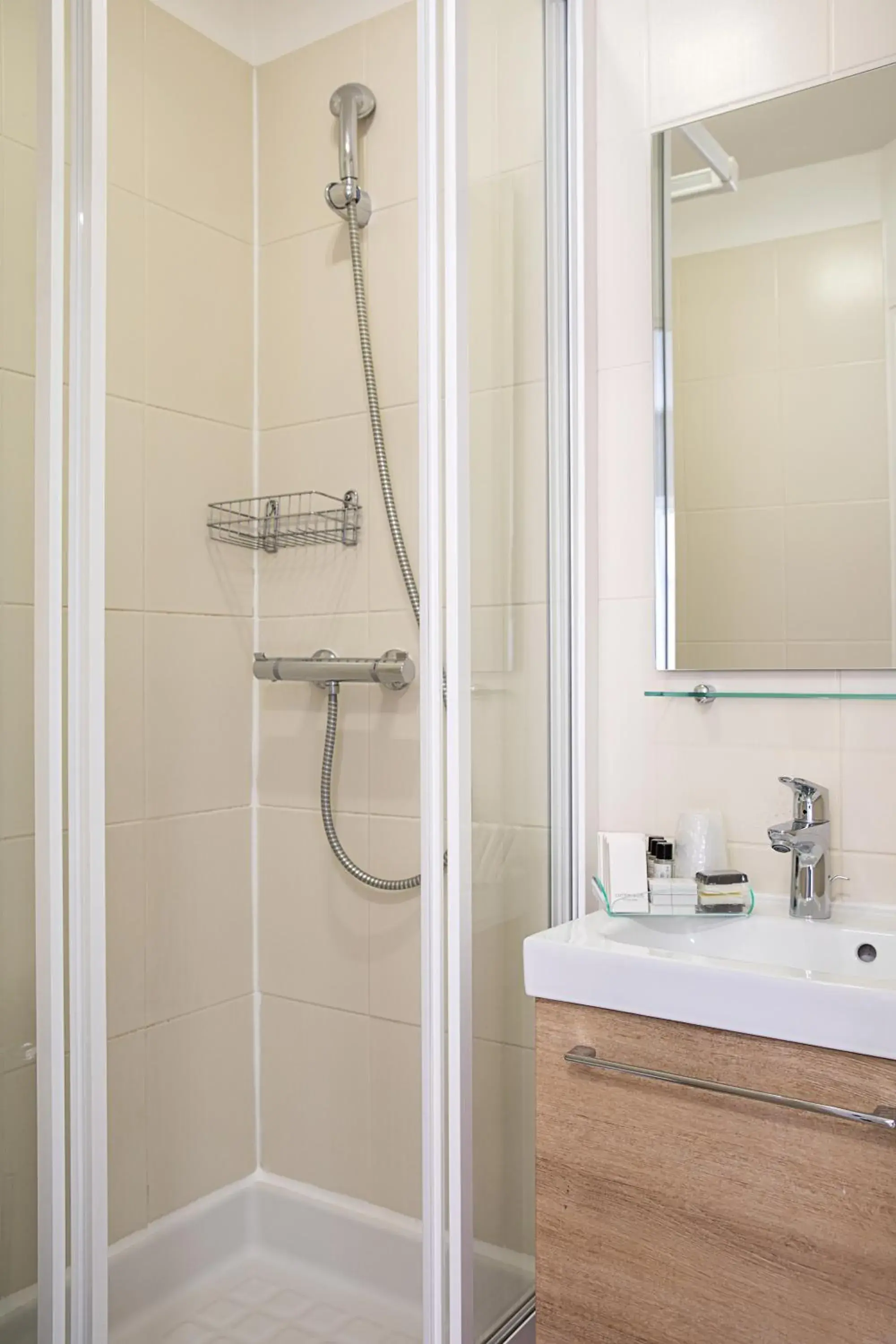 Studio (3 Adults) in Hotel De L'Horloge Studio (3 Adults) in Hotel De L'Horloge