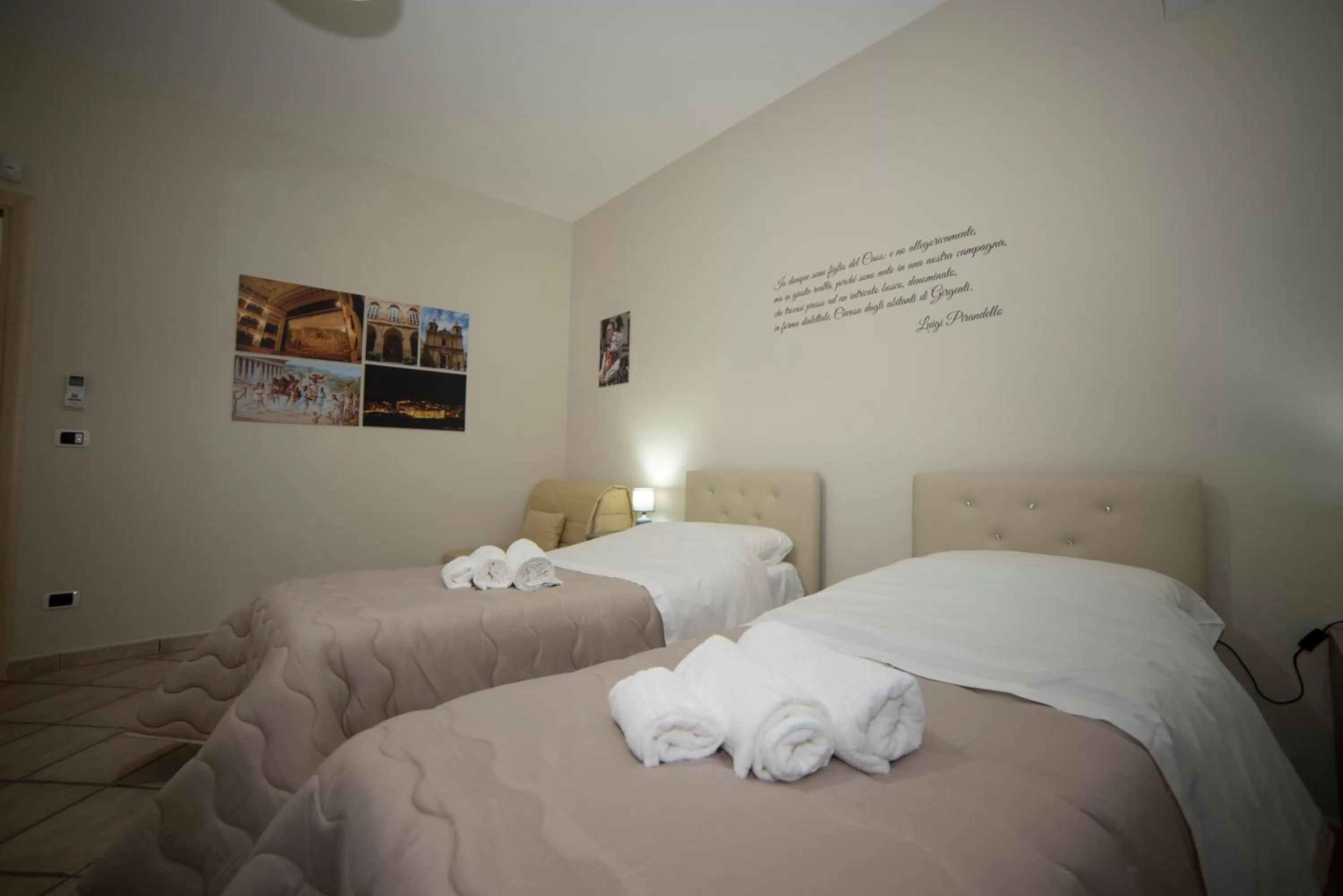 Photo of the whole room, Bed in B&B La Terrazza Degli Scrittori