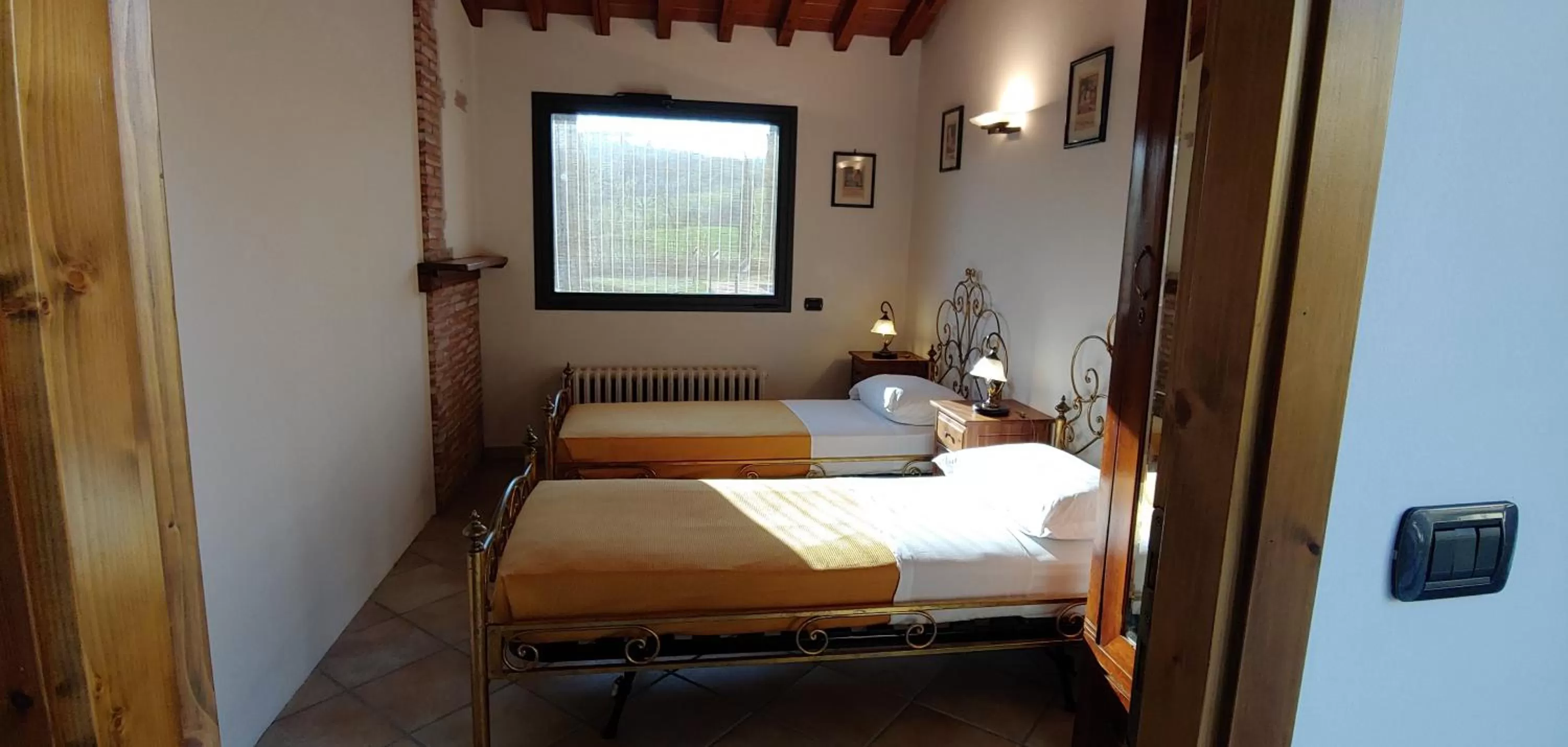 Photo of the whole room, Bed in Torrebianca Tuscany