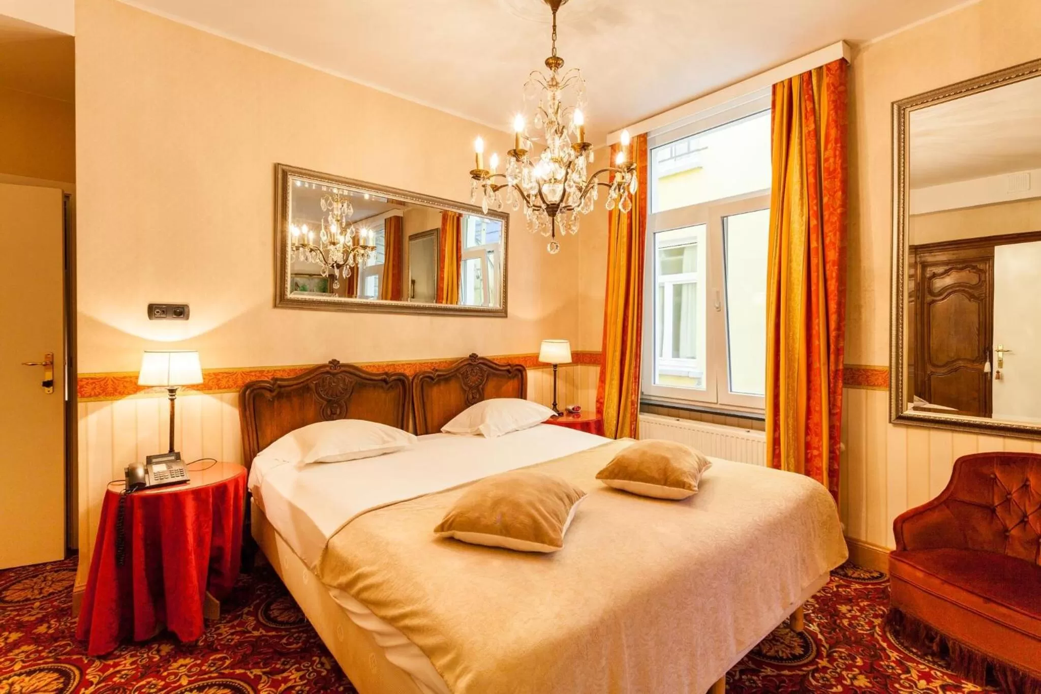 Bed in Avenue Hotel by F-Hotels