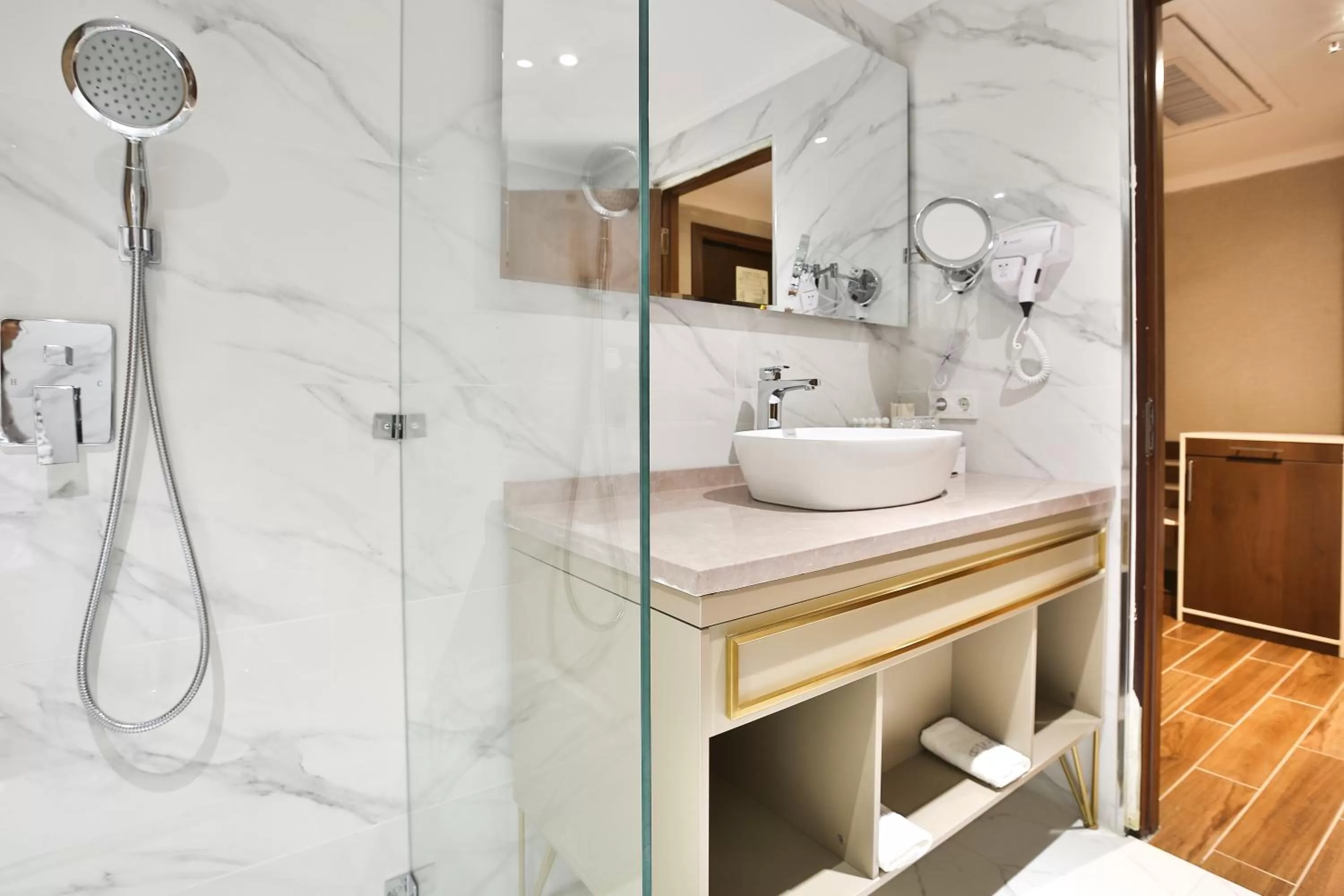 Shower, Bathroom in Sahid Zarafshon