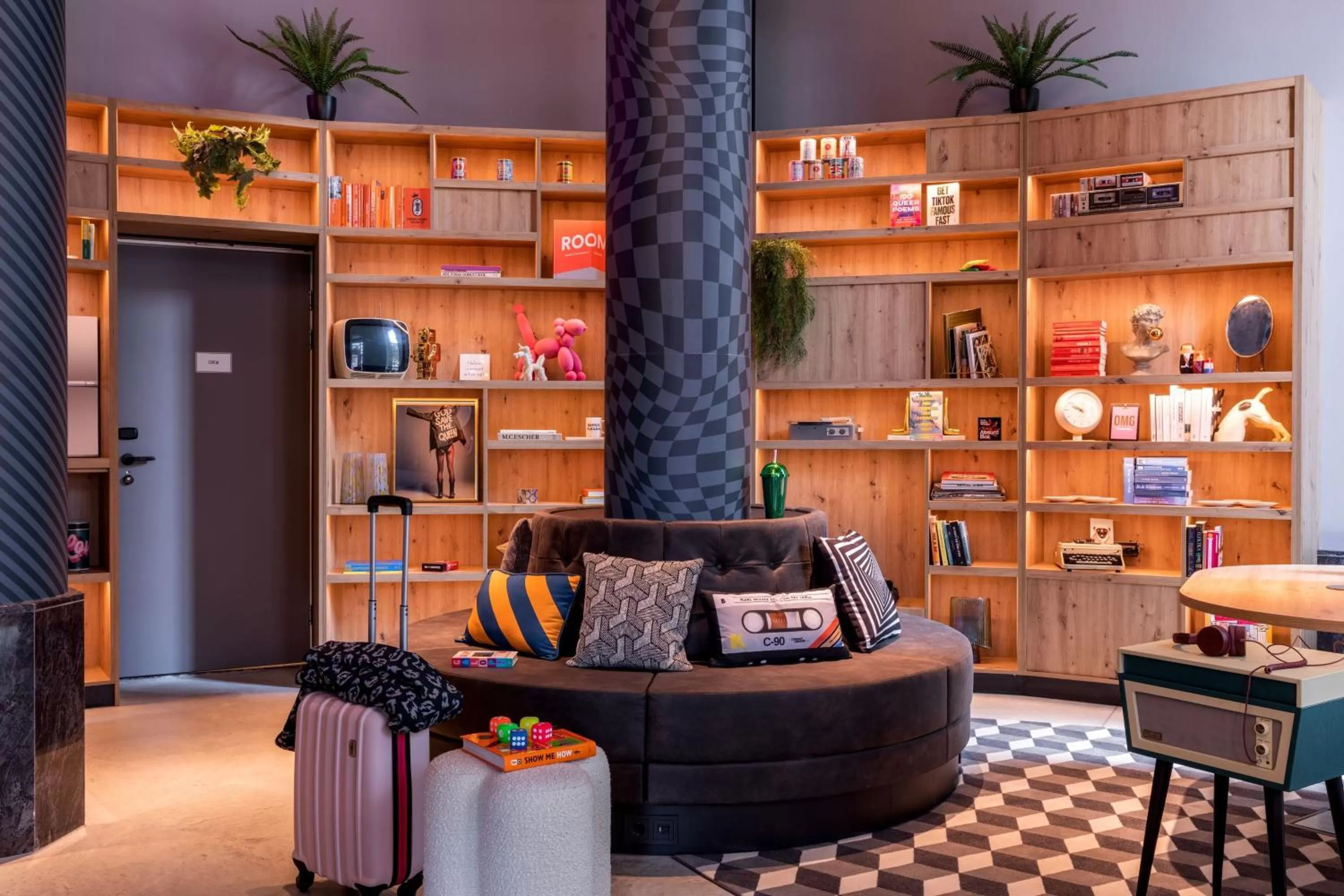 Lobby or reception in Moxy The Hague