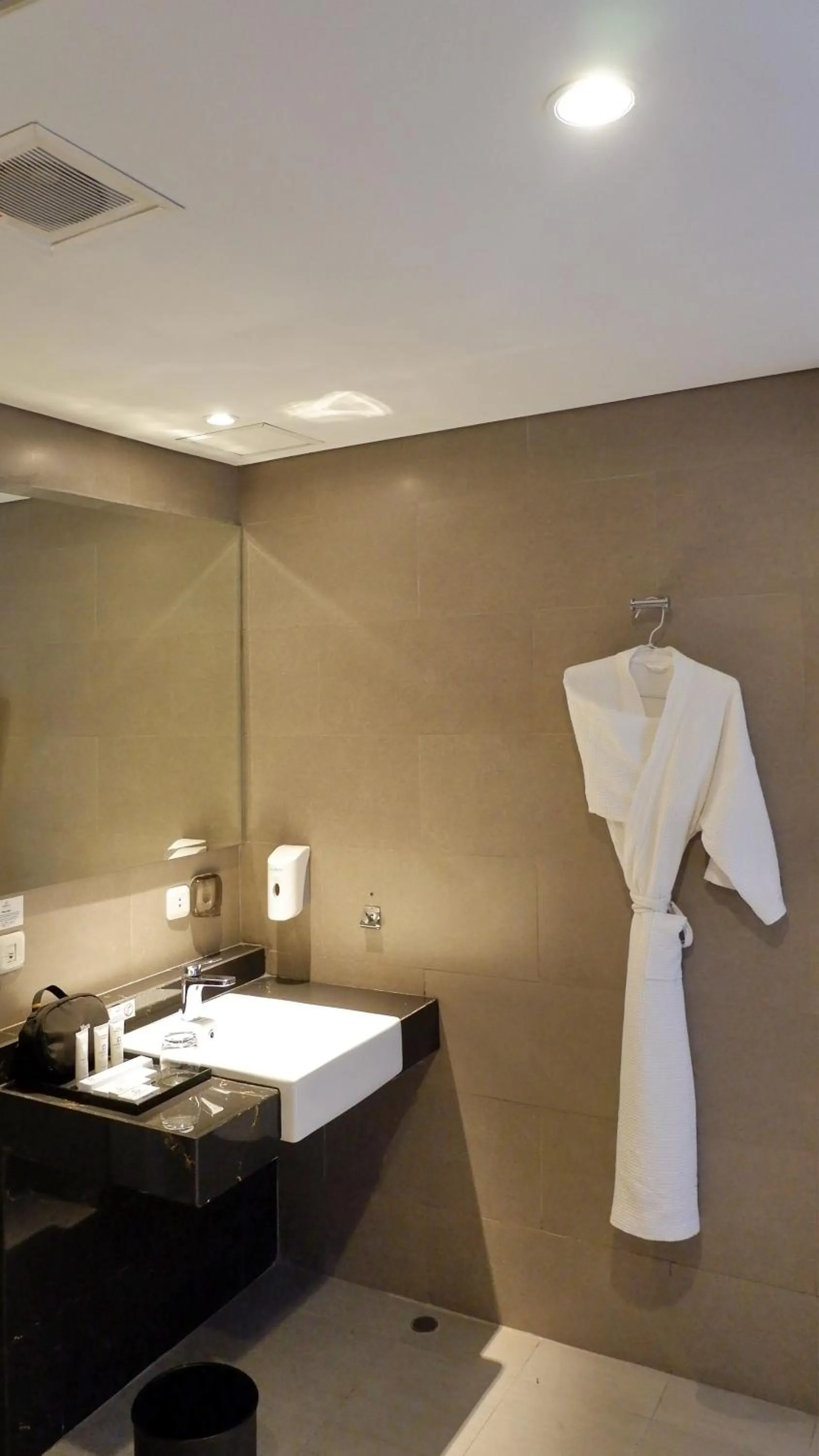 Bathroom in Sakura Park Hotel & Residence