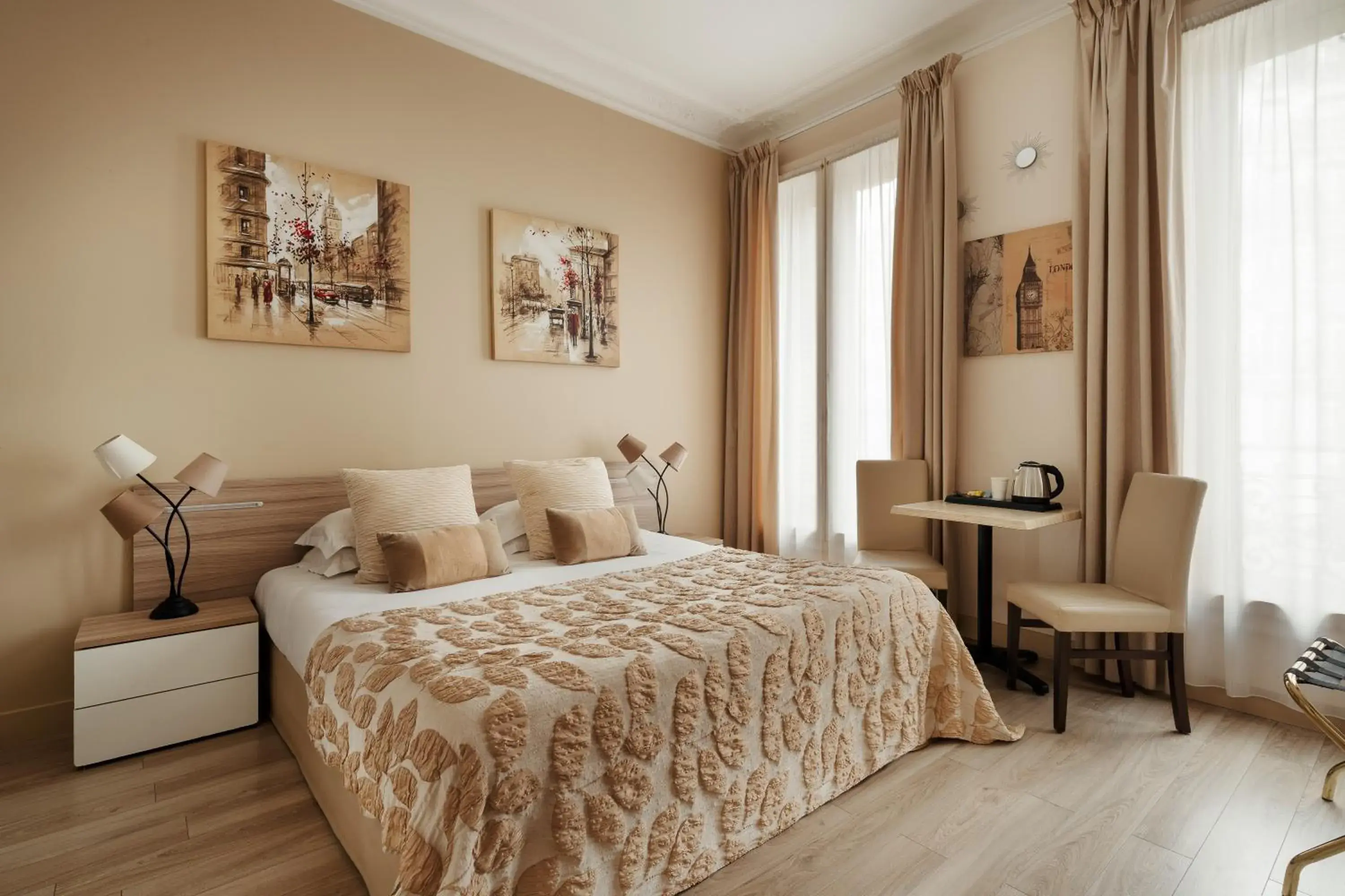 Superior King or Twin Room in Hotel D'argenson Superior King or Twin Room in Hotel D'argenson