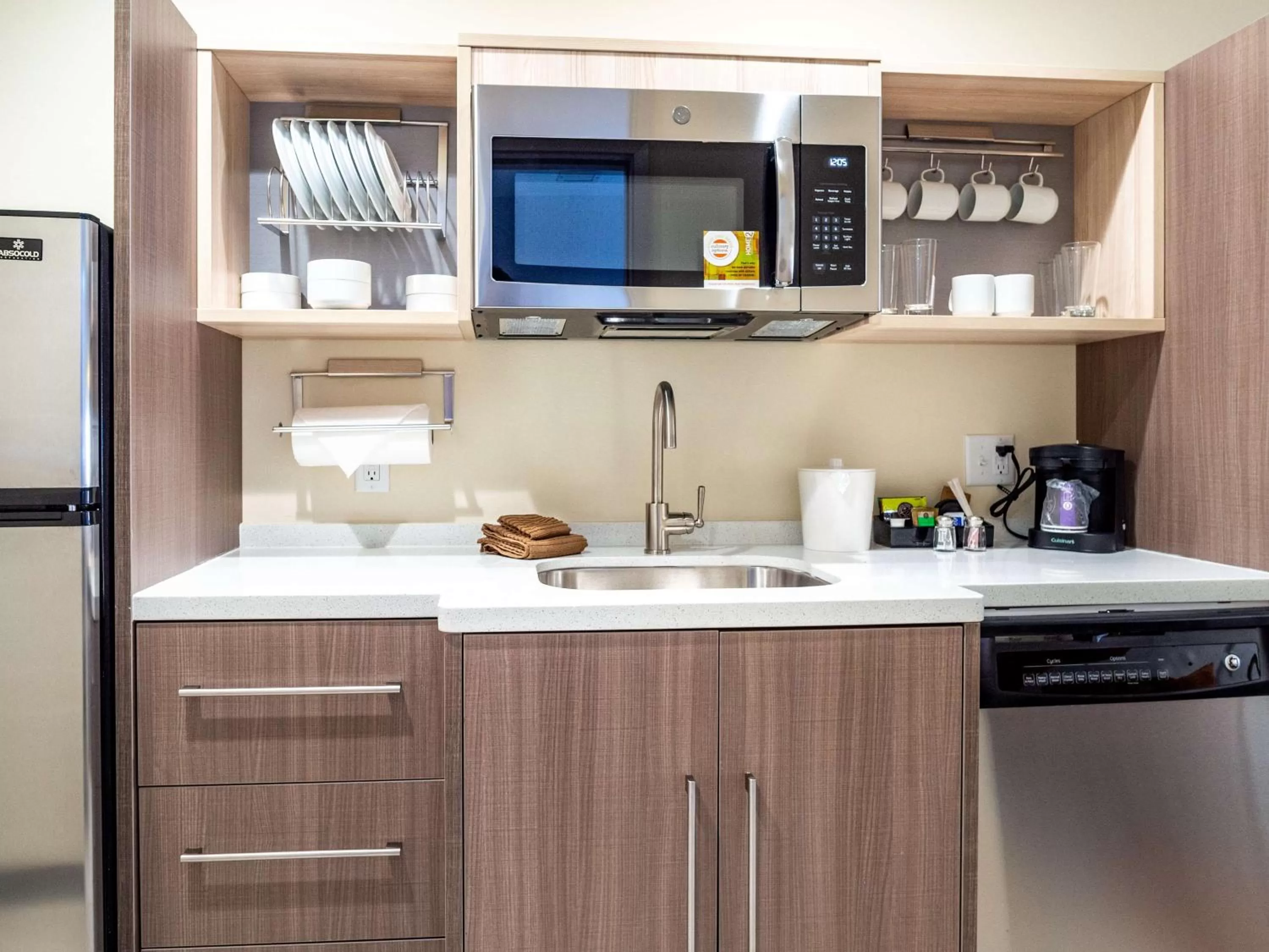 Kitchen or kitchenette in Home2 Suites By Hilton Oklahoma City Nw Expressway
