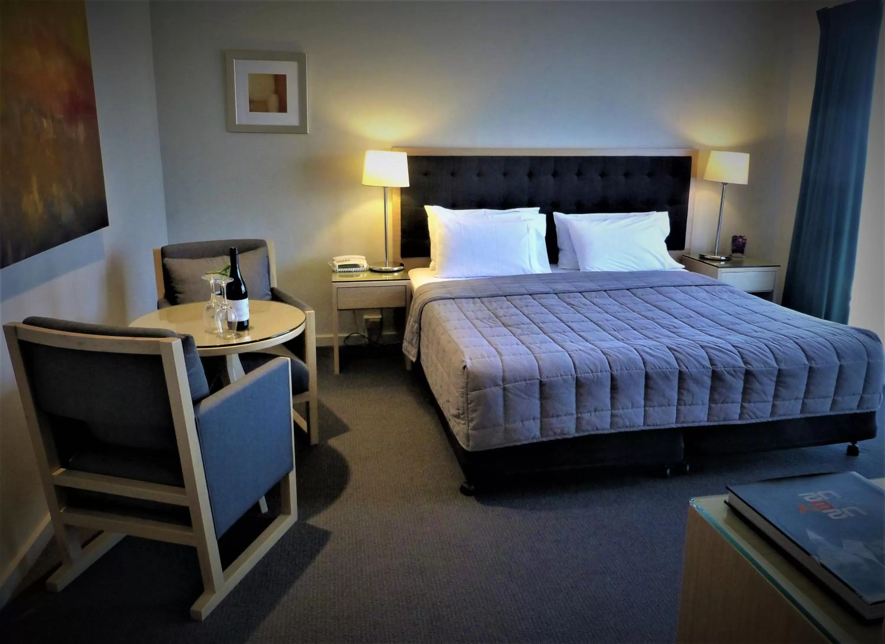 Bed in Park Ridge Retreat