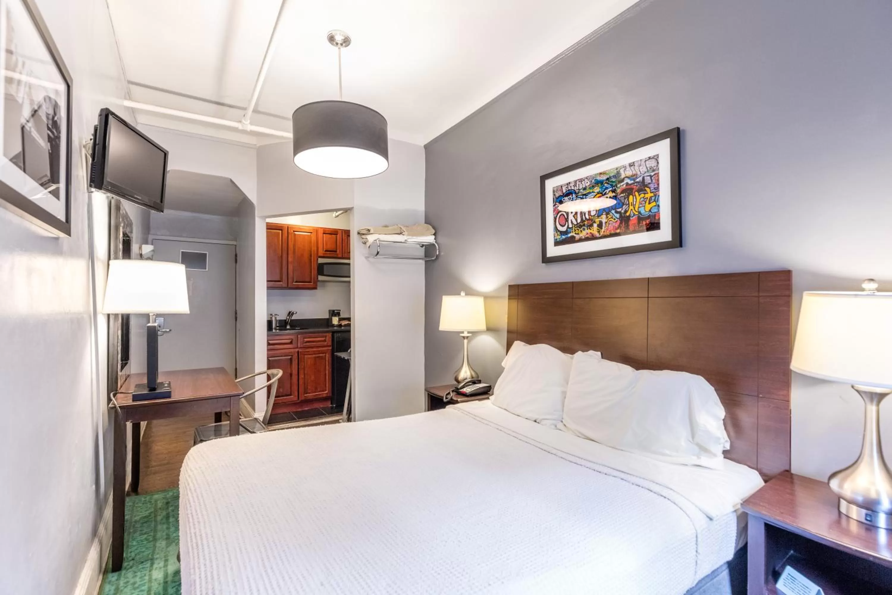 Day, Bed in Hotel 309