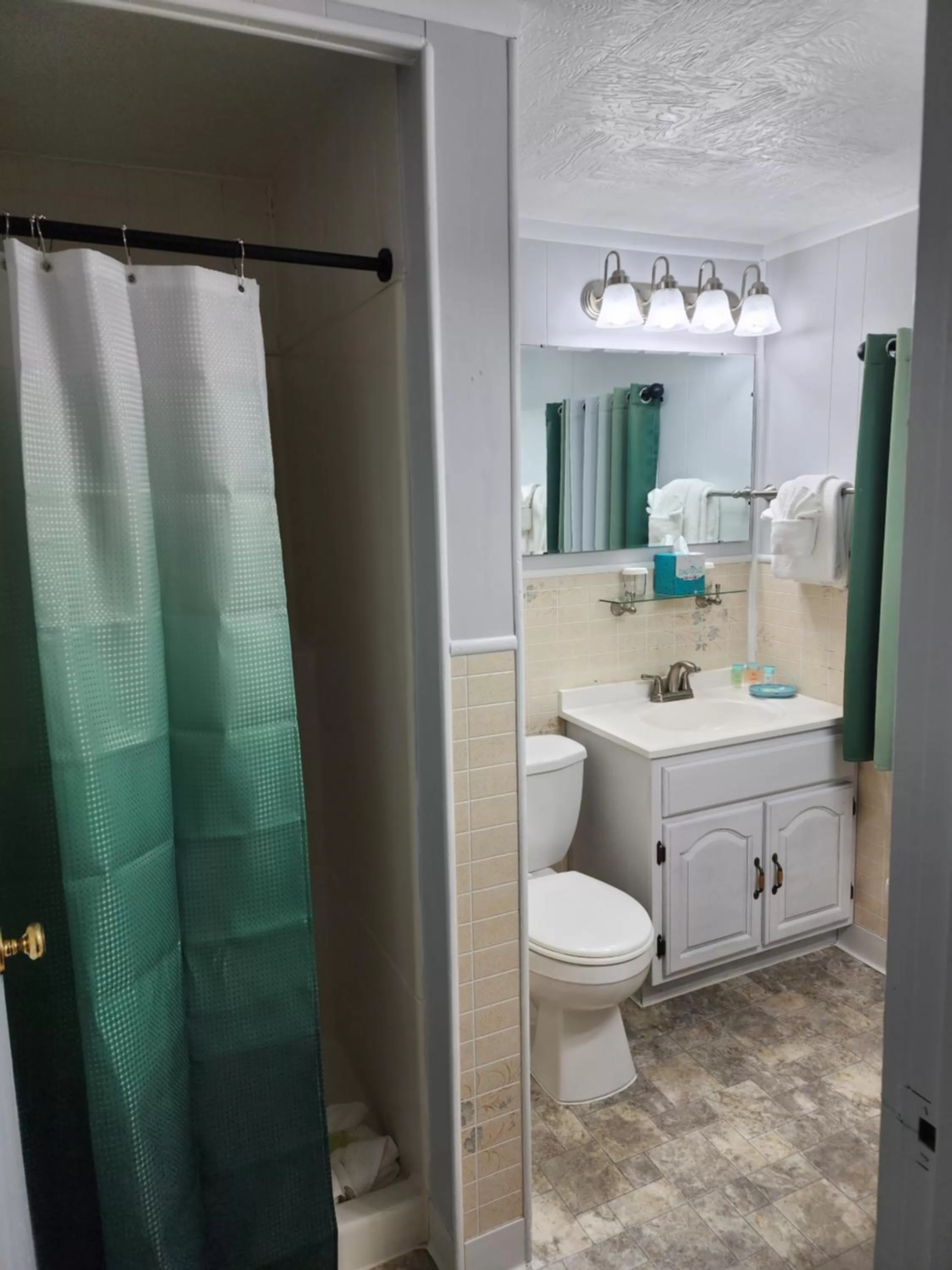 Bathroom in Inn at Arch Rock