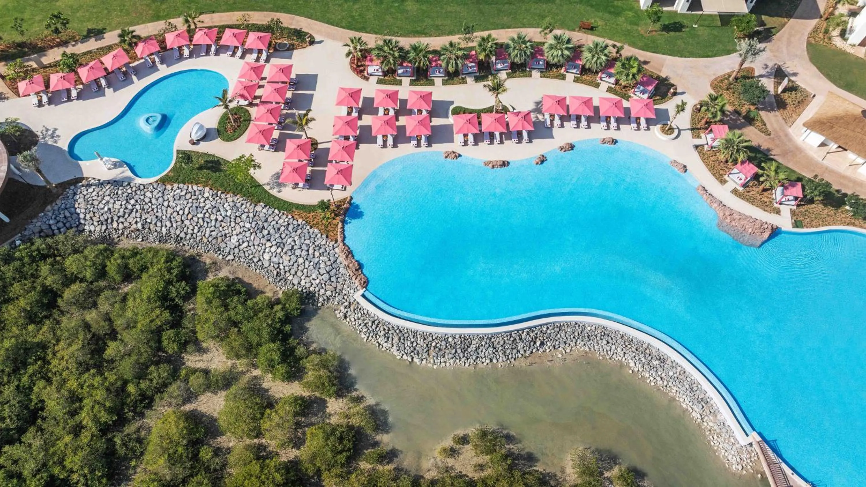 Swimming pool in Anantara Mina Ras Al Khaimah Resort