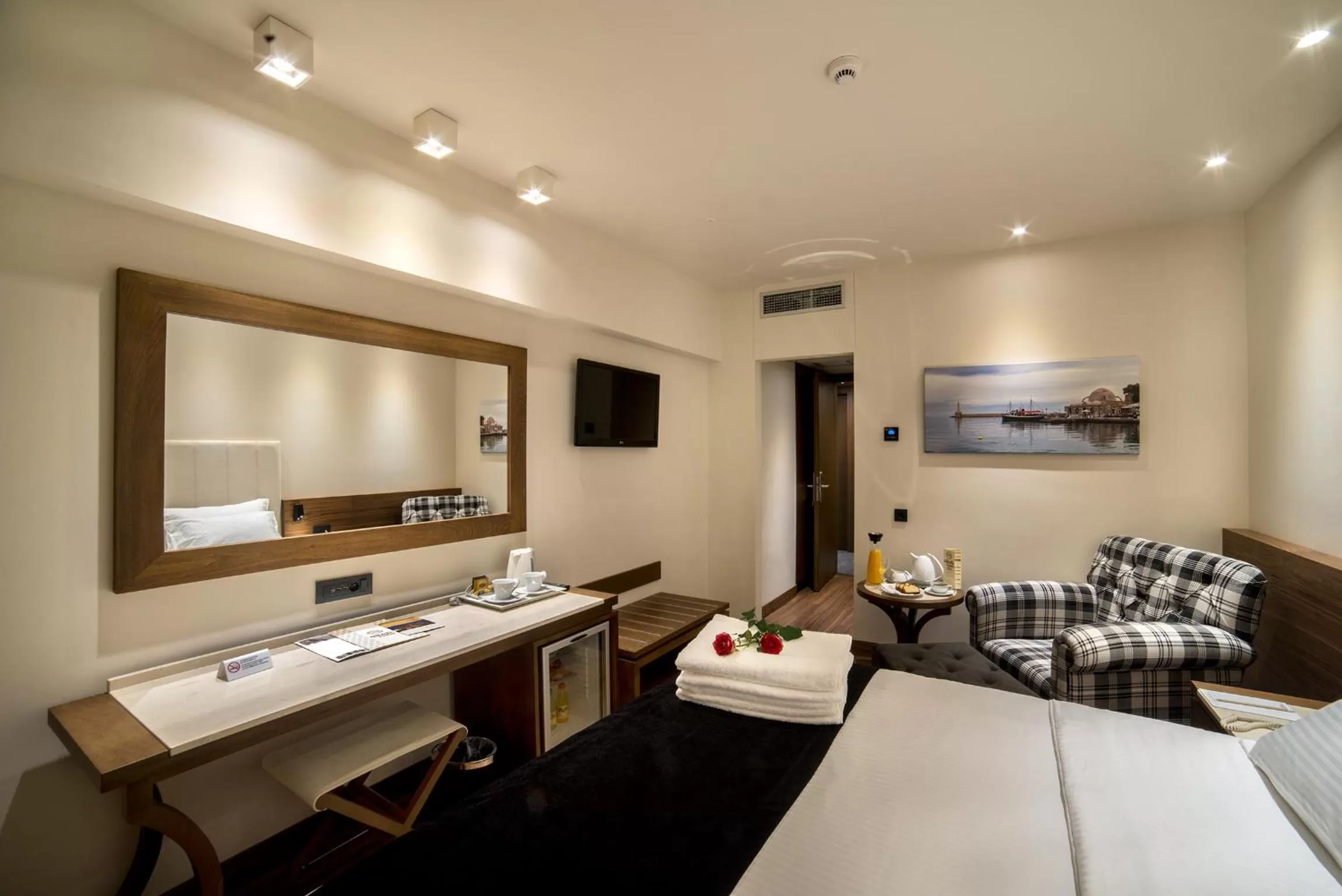 Photo of the whole room, Bed in Civitel Akali Hotel