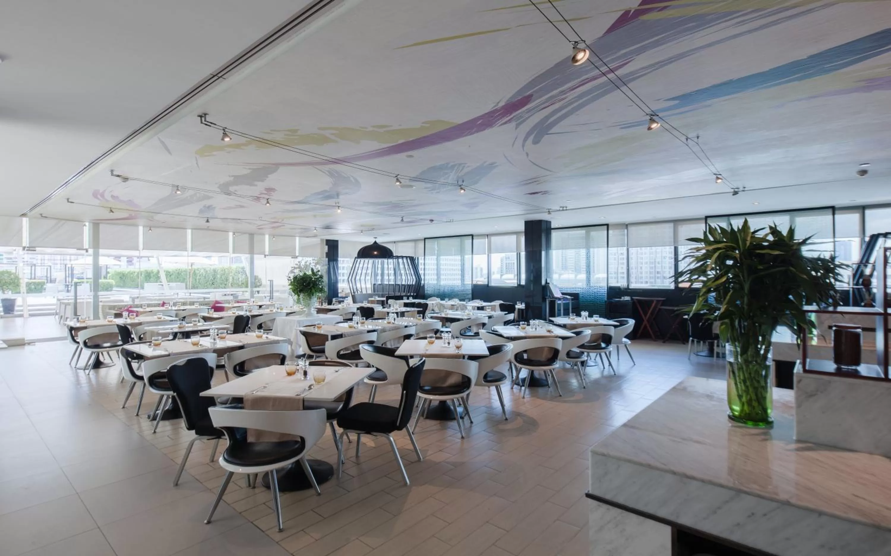 Restaurant/places to eat in Centara Watergate Pavilion Hotel Bangkok