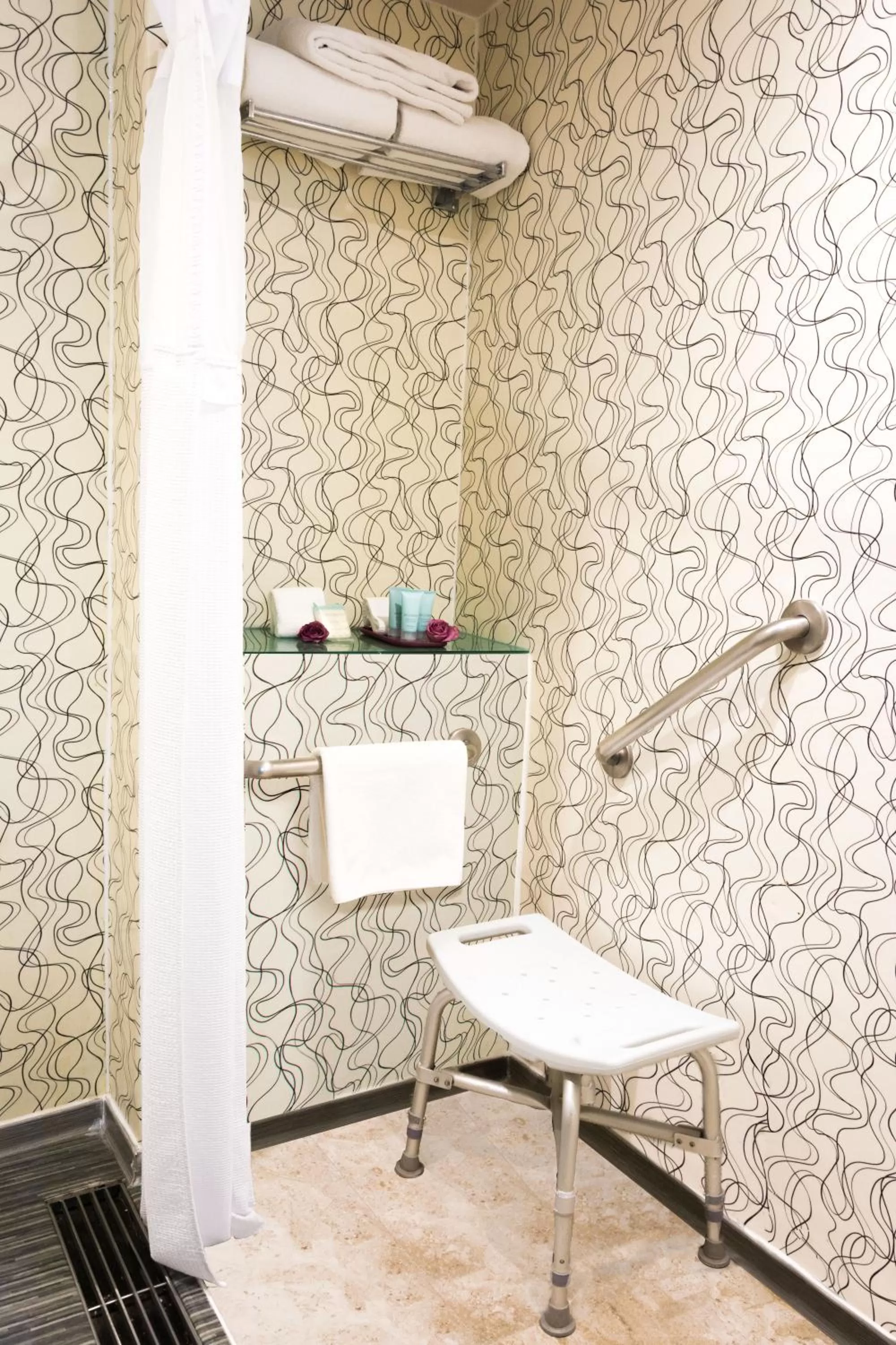 Shower in Crowne Plaza Toluca - Lancaster by IHG