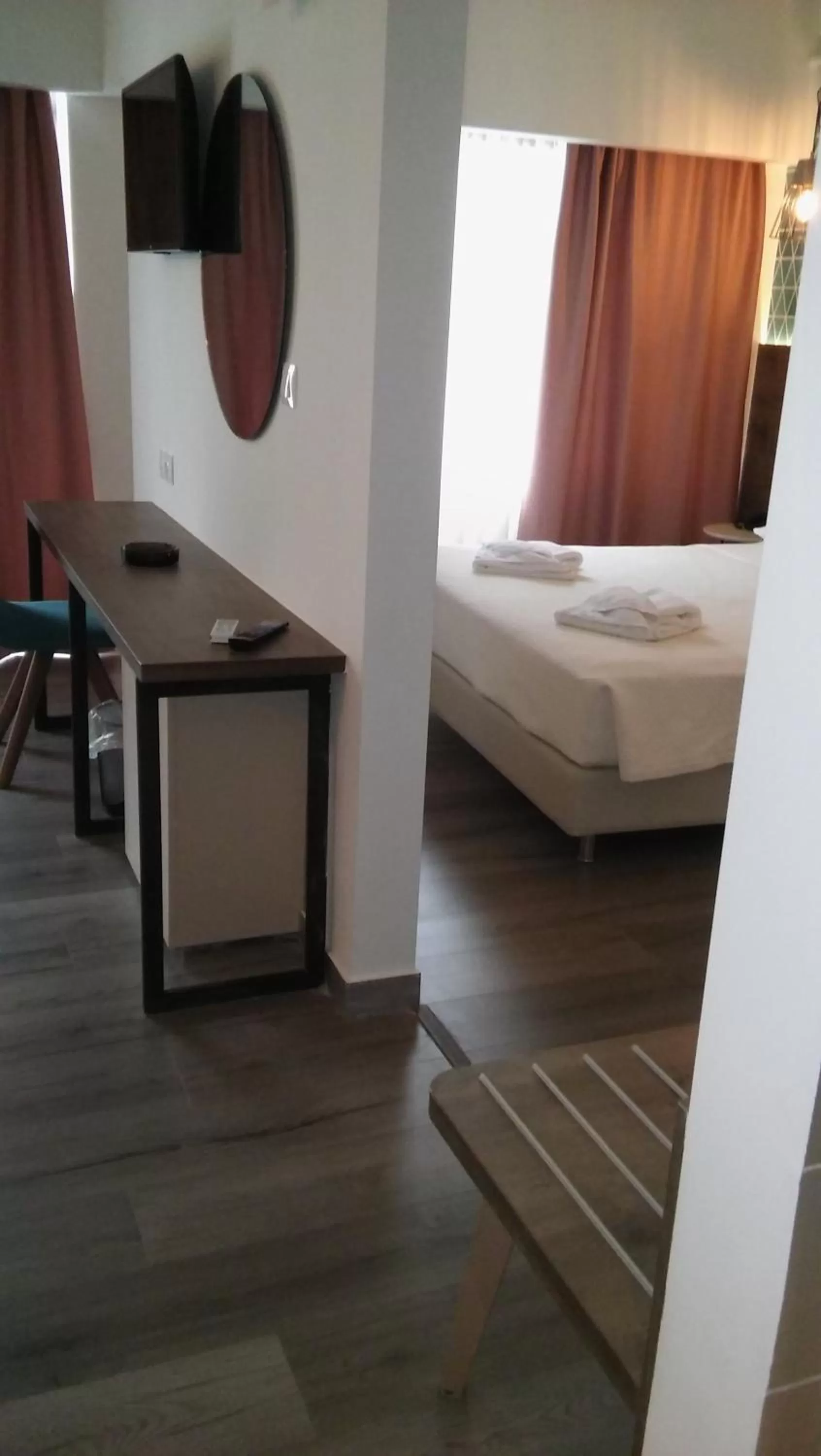 Bedroom, Bed in Metropolitan