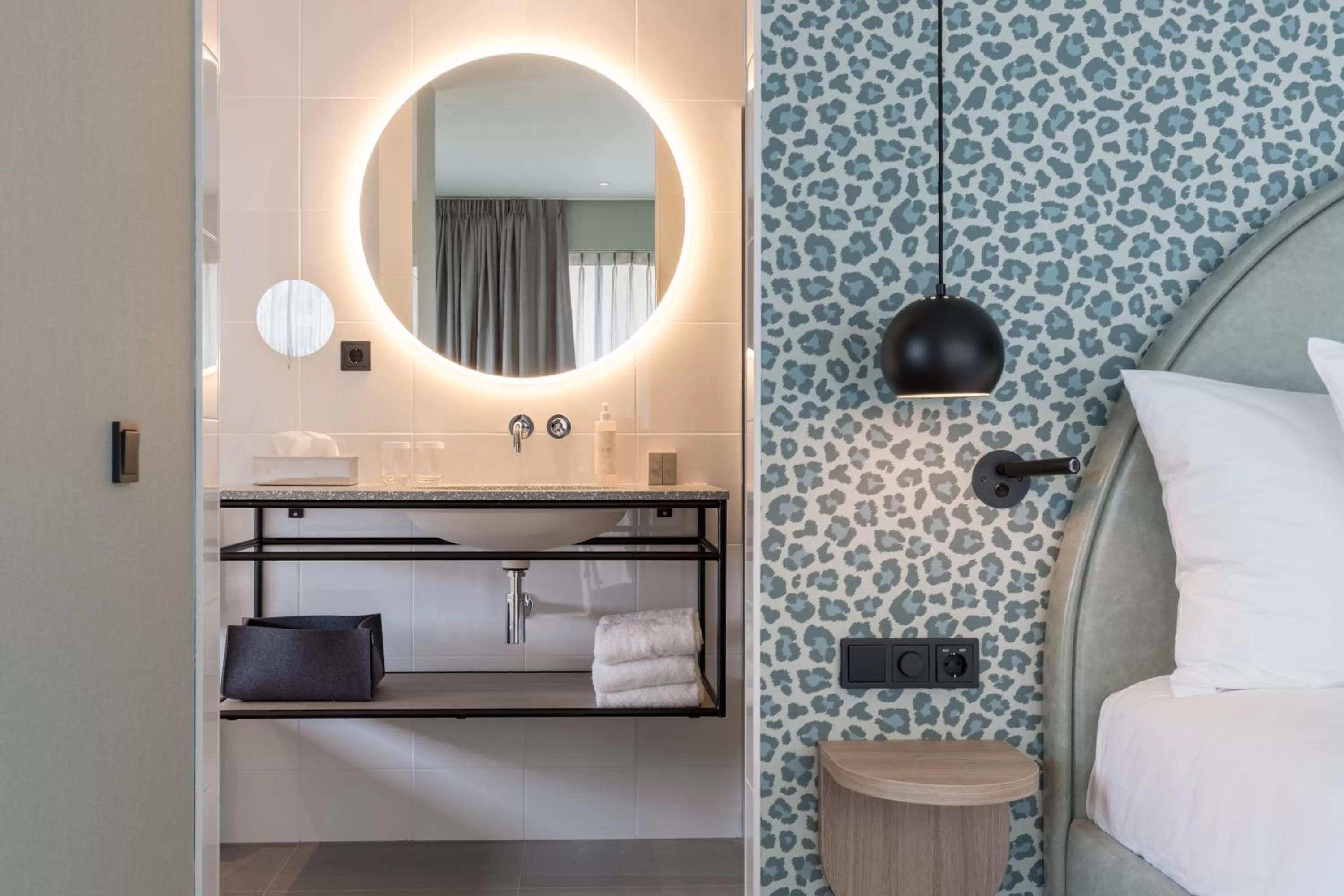 Bed in Van der Valk Hotel Venlo