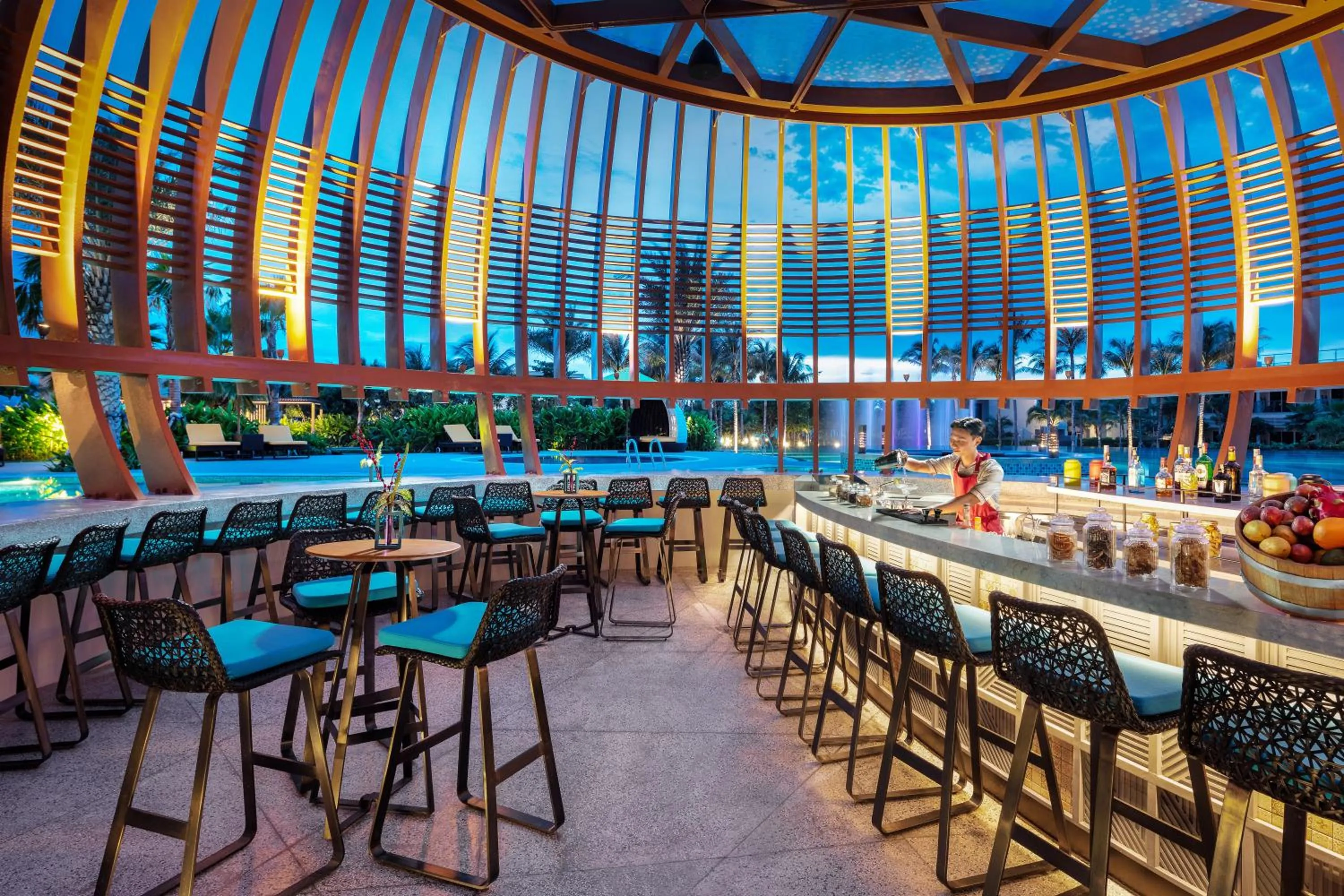 Lounge or bar in Pullman Phu Quoc Beach Resort