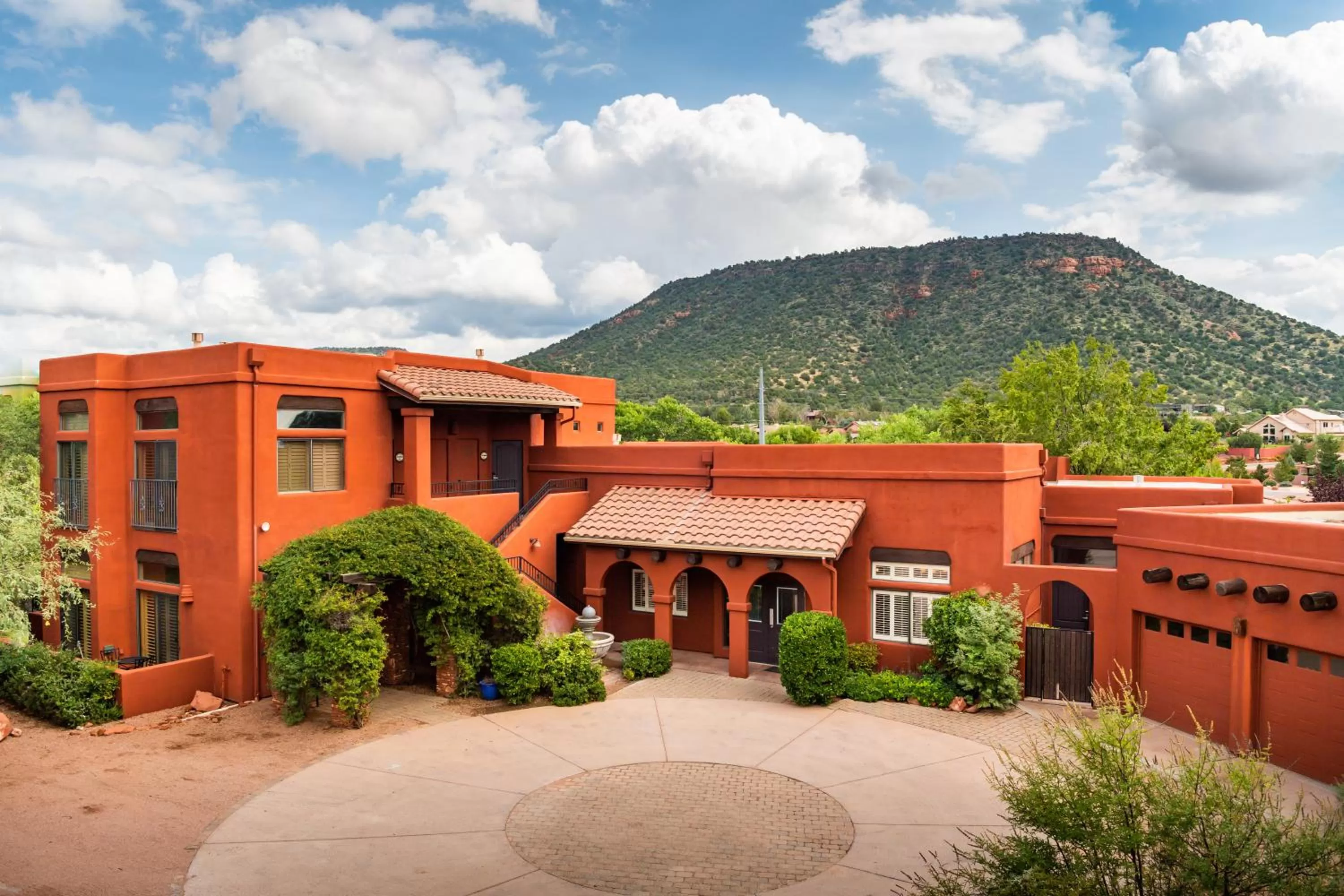 Property building in Las Posadas of Sedona