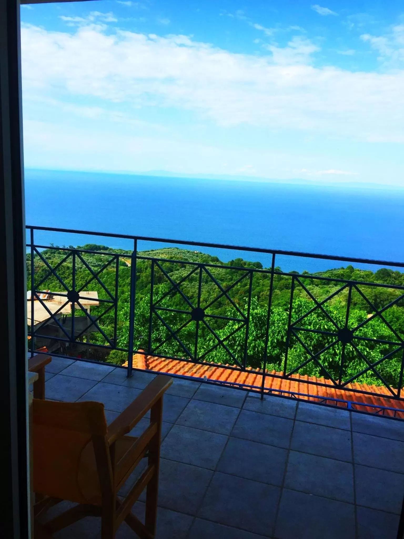 Patio in Hotel Christina - Happy Days