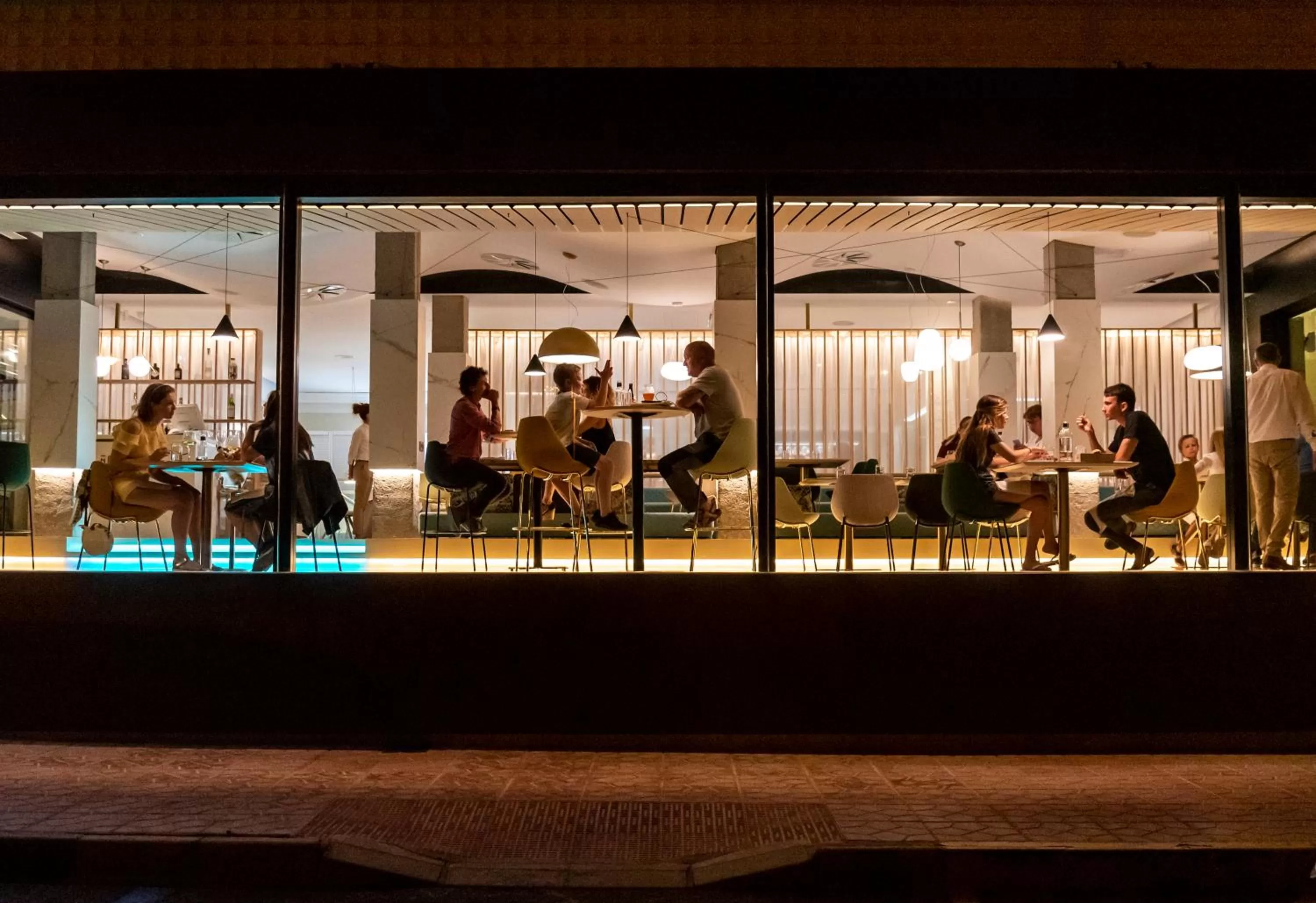 Restaurant/places to eat in Hotel Meridional