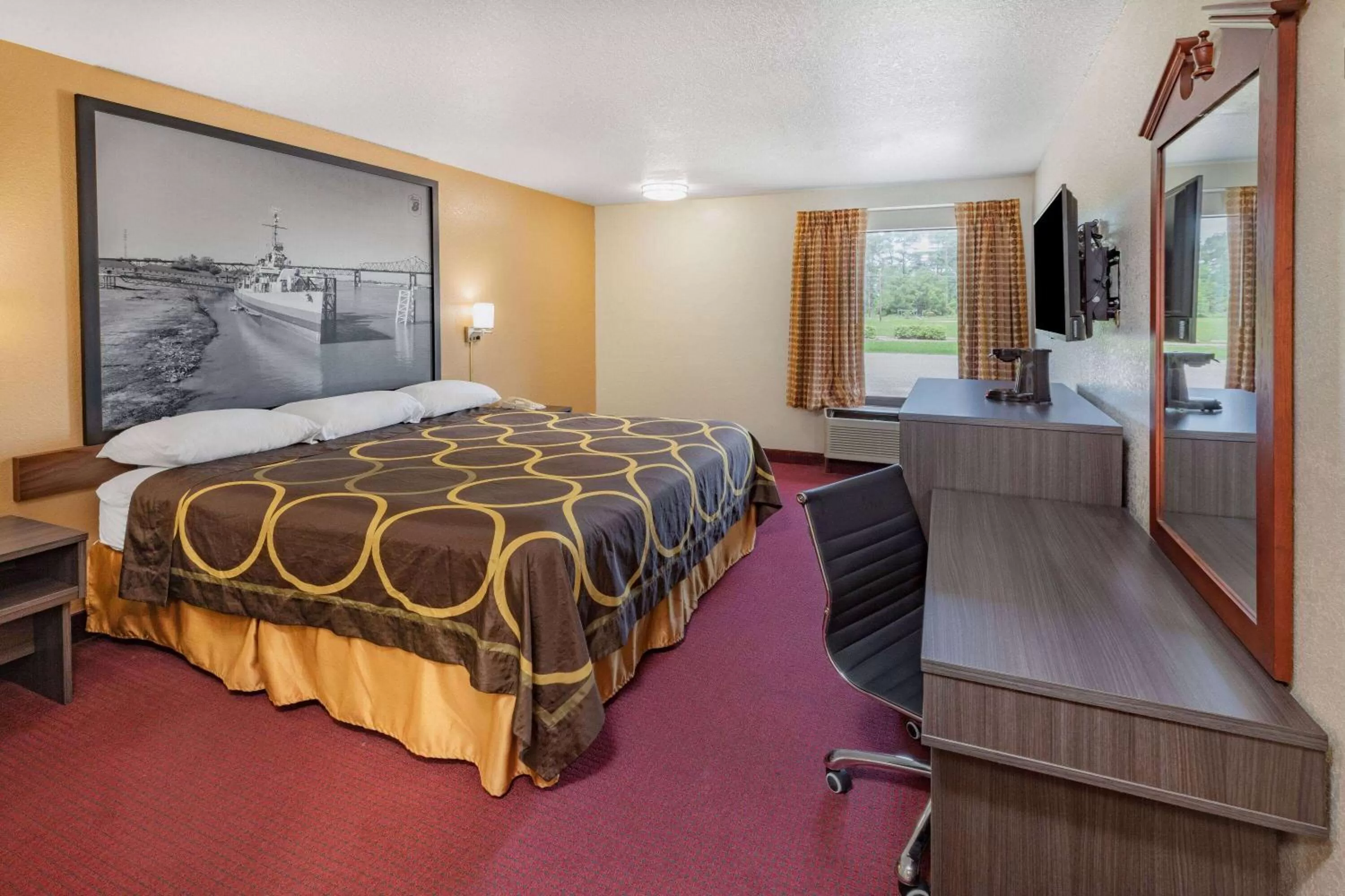 Photo of the whole room, Bed in Super 8 by Wyndham Kinder/Coushatta near Casino