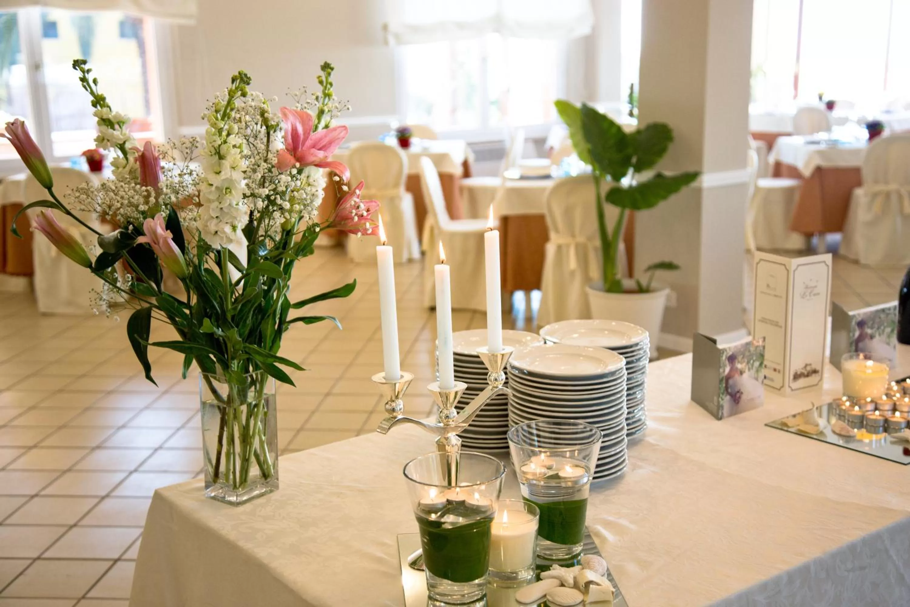 Restaurant/places to eat in Hotel Le Cave