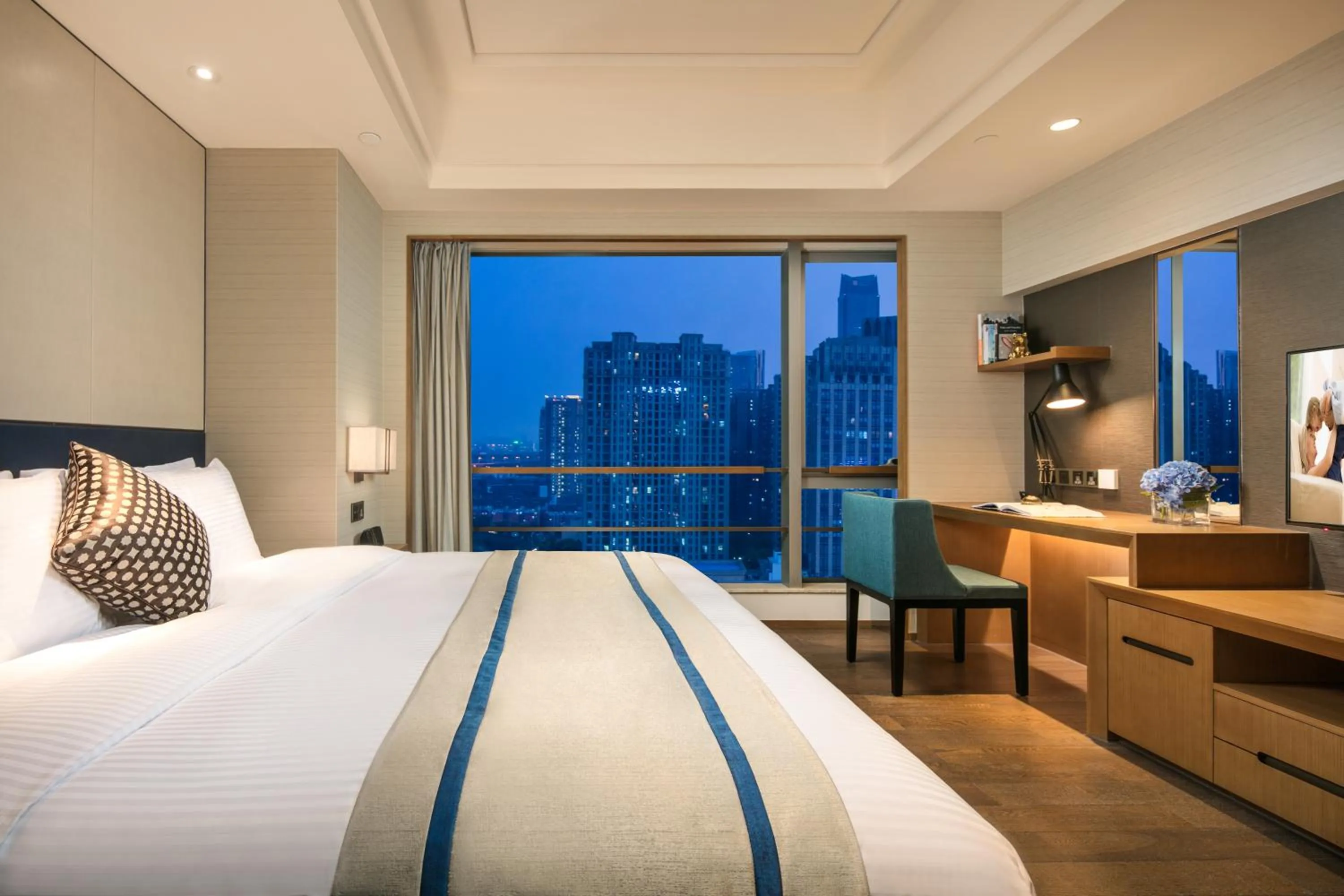 Bedroom, Bed in Somerset Swan Lake Hefei