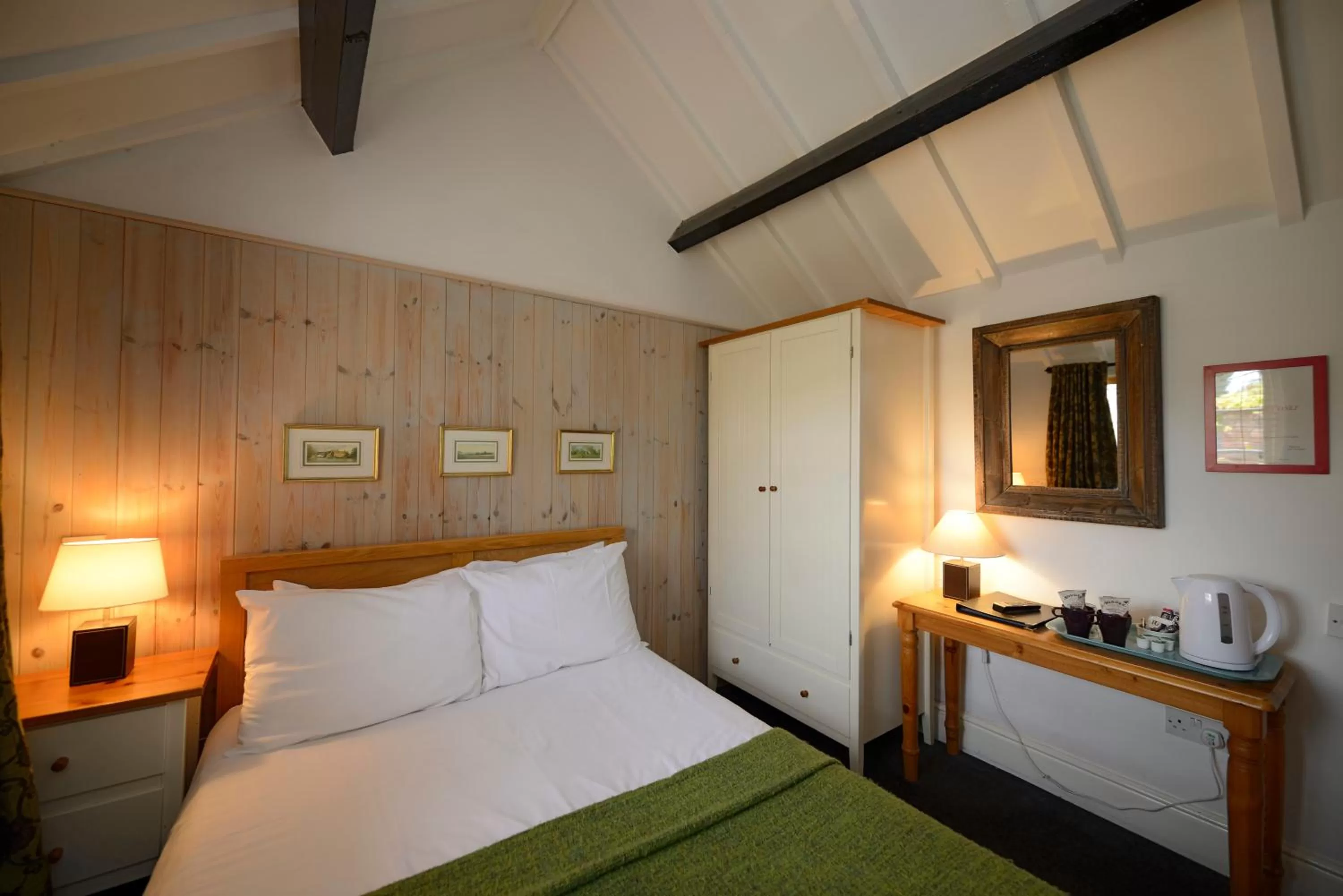 Bed in The White Lion Inn