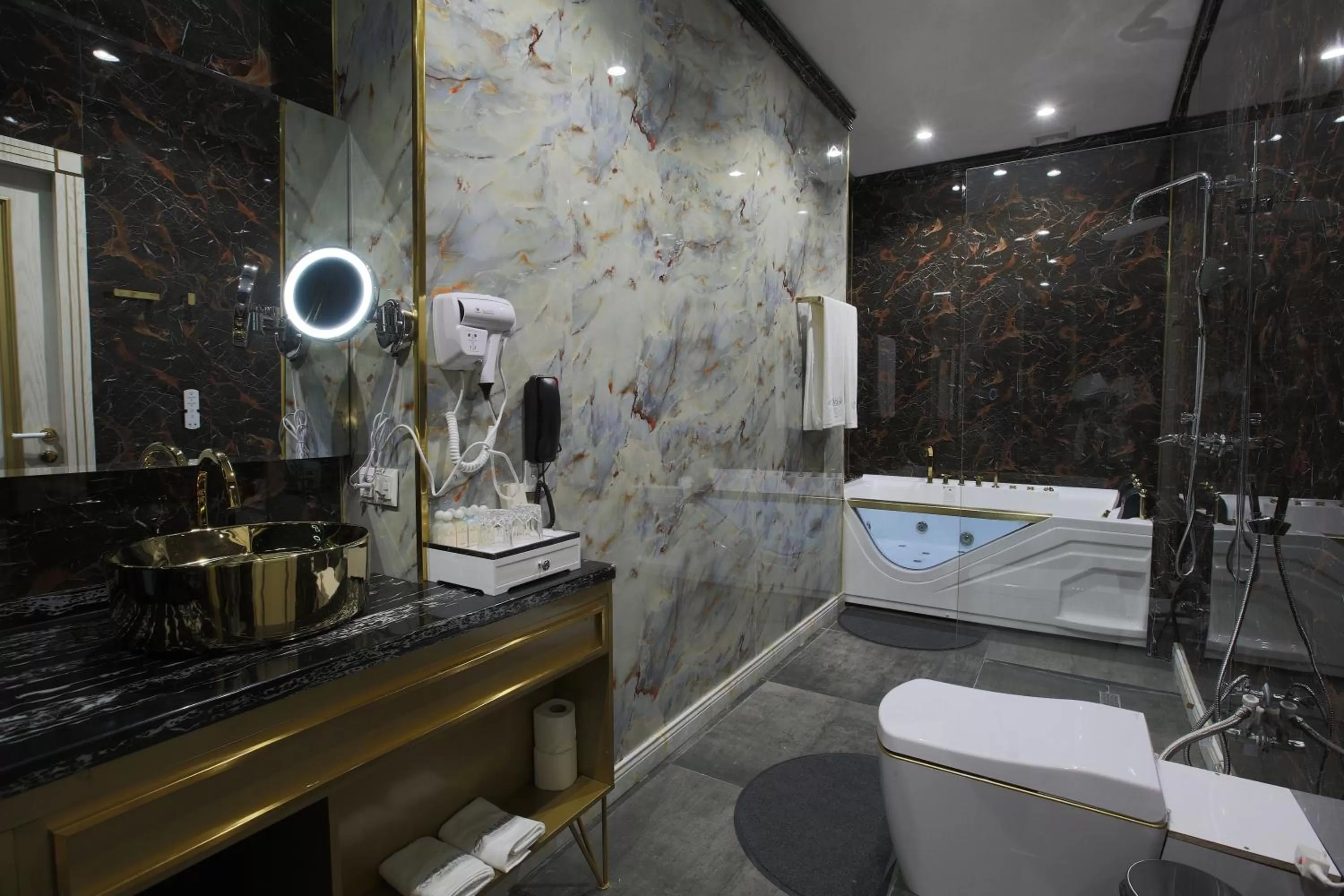 Bathroom in Sahid Zarafshon