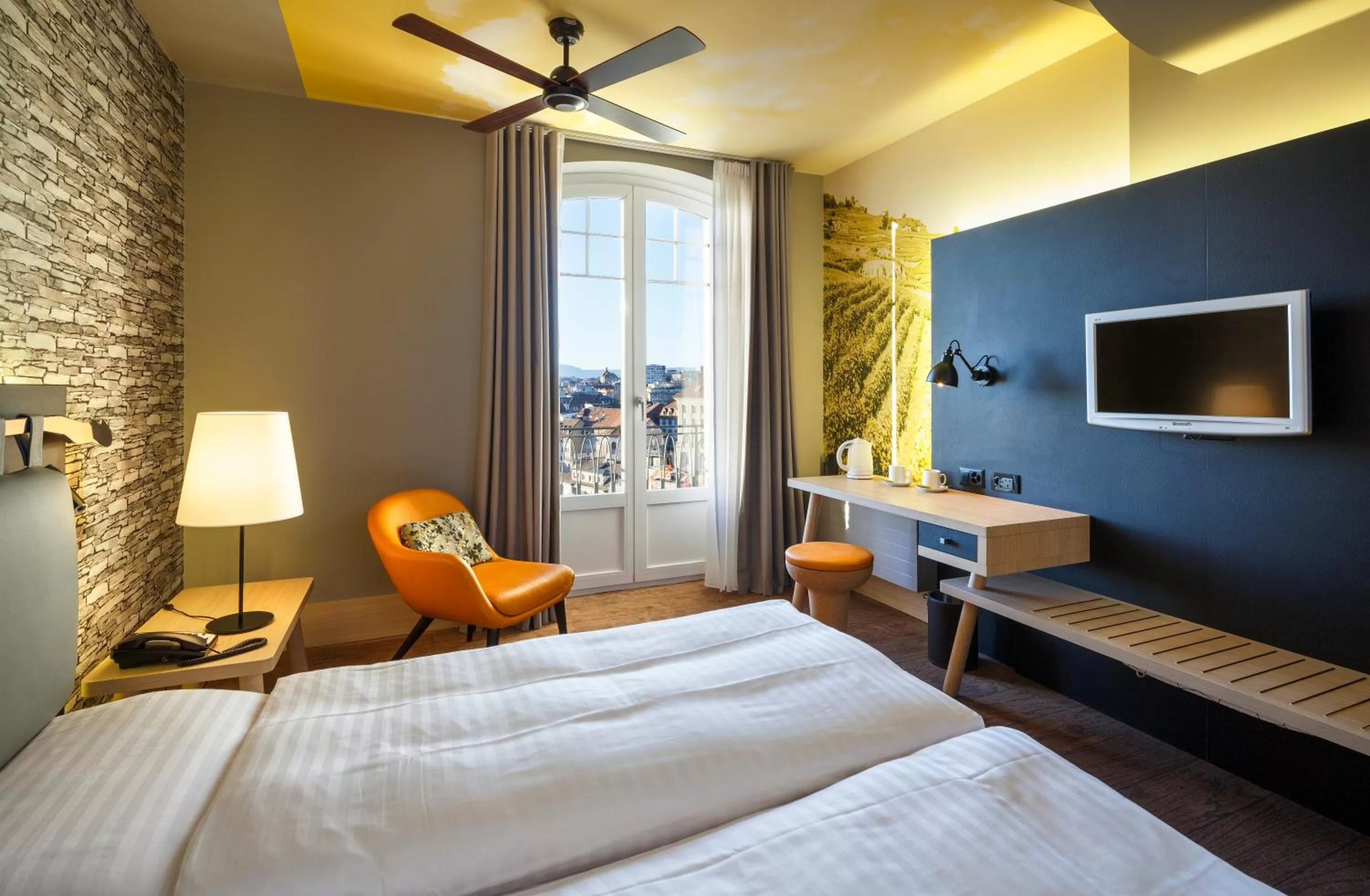 Coffee/tea facilities, Bed in Swiss Wine by Fassbind