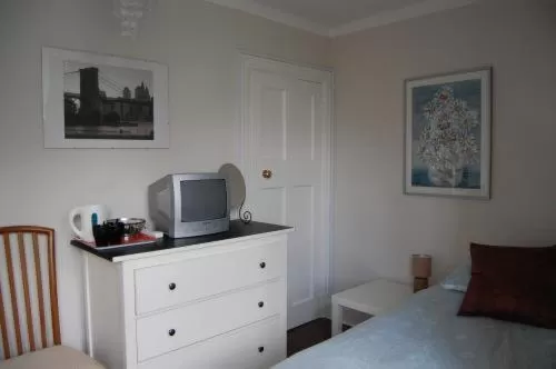 Bed in The Castle Bar ROOM ONLY