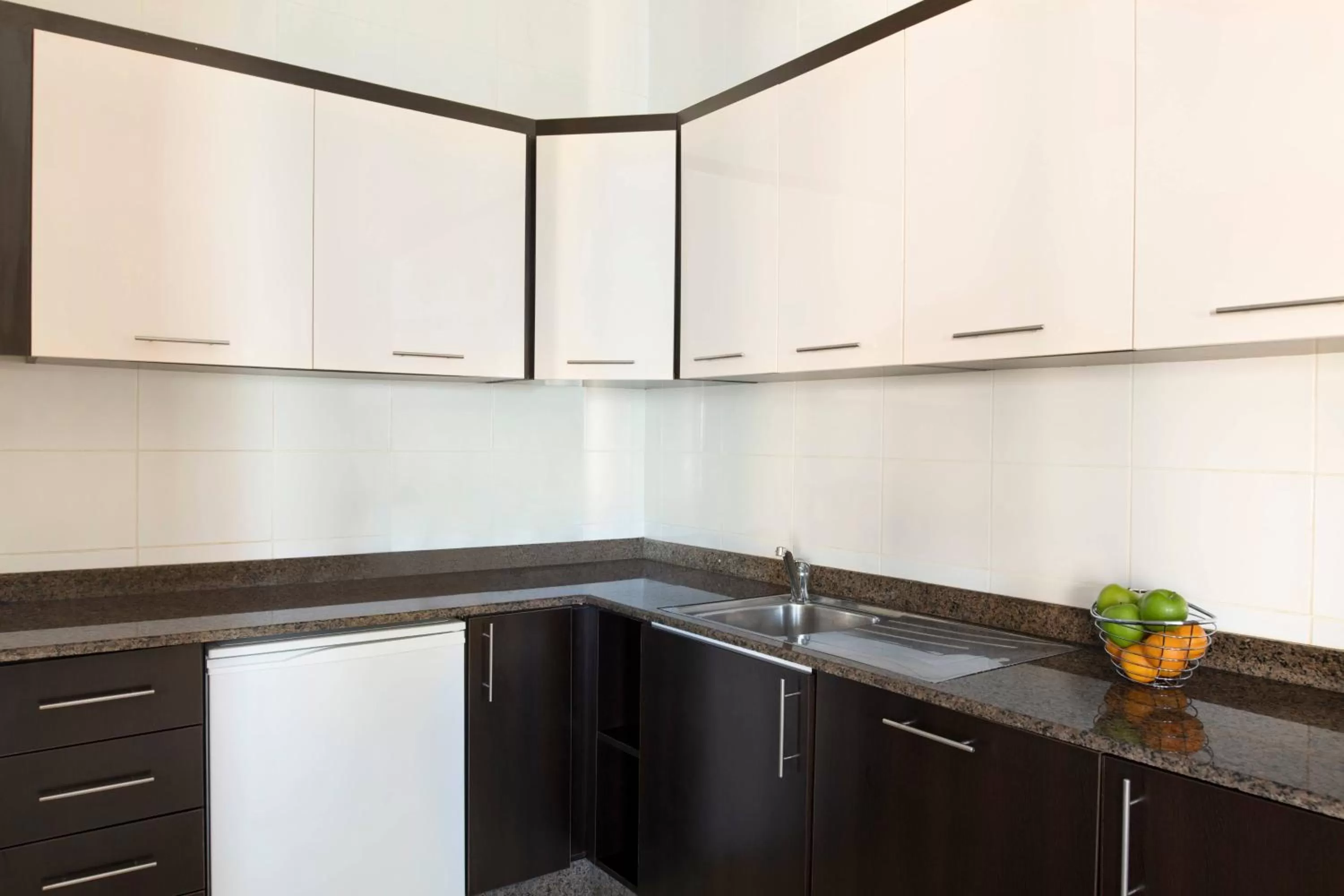 Kitchen or kitchenette in Marriott Executive Apartments City Center Doha