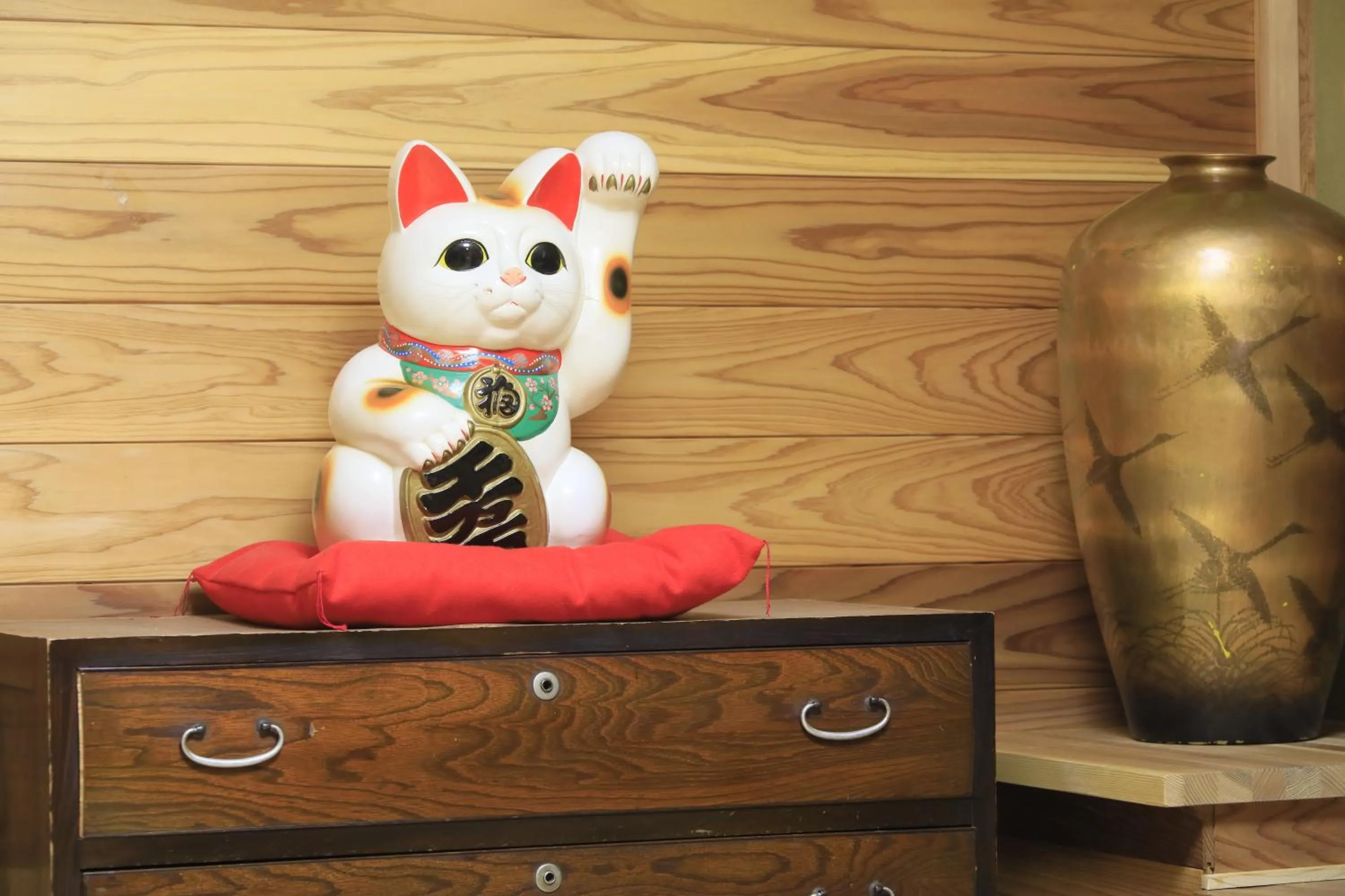 Decorative detail in Fuji Onsenji Yumedono