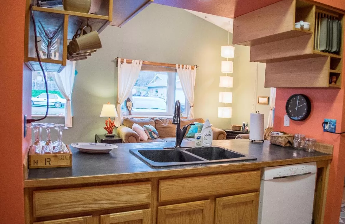 Pioneer Inn Downtown