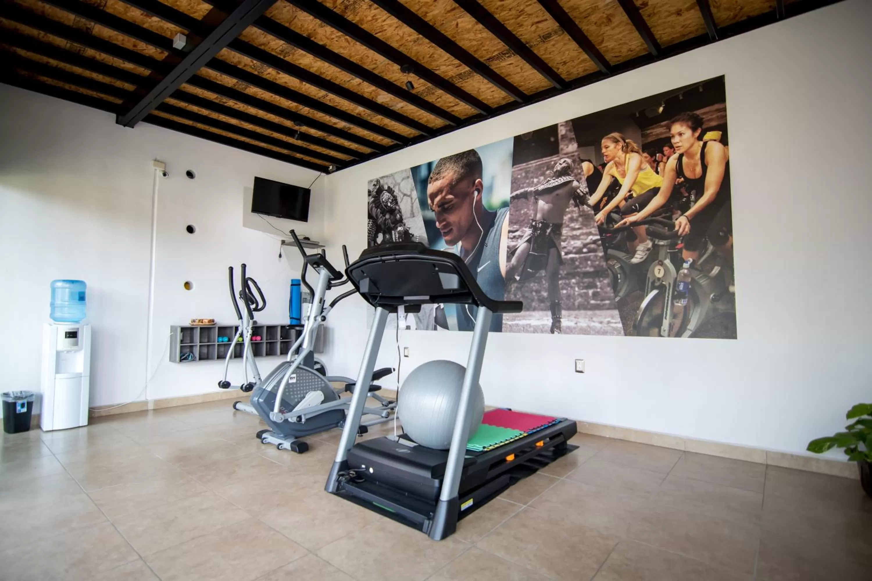 Fitness centre/facilities in Maria Ines Hotel Suite