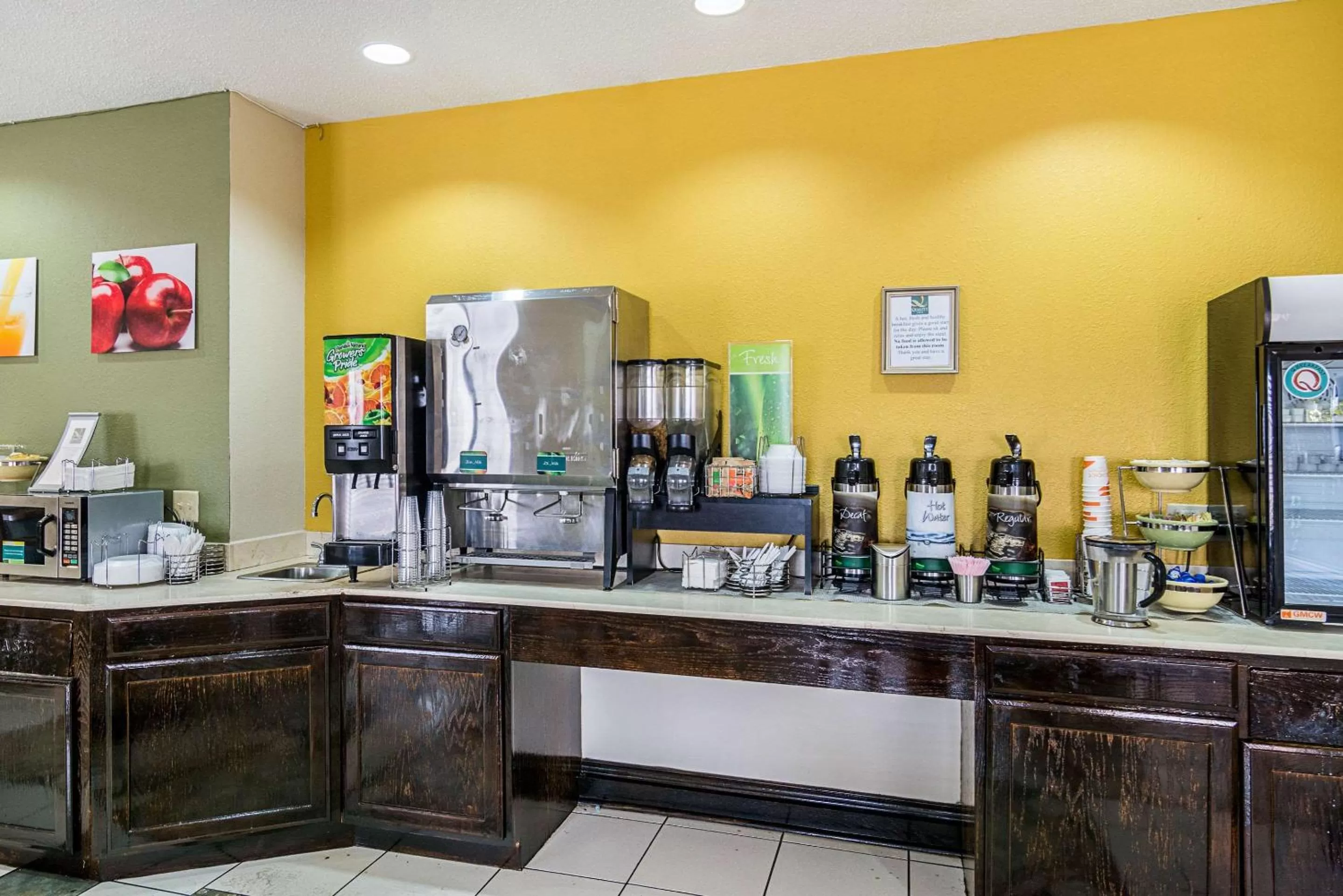 Restaurant/places to eat in Quality Inn & Suites Harvey - Chicago Southland