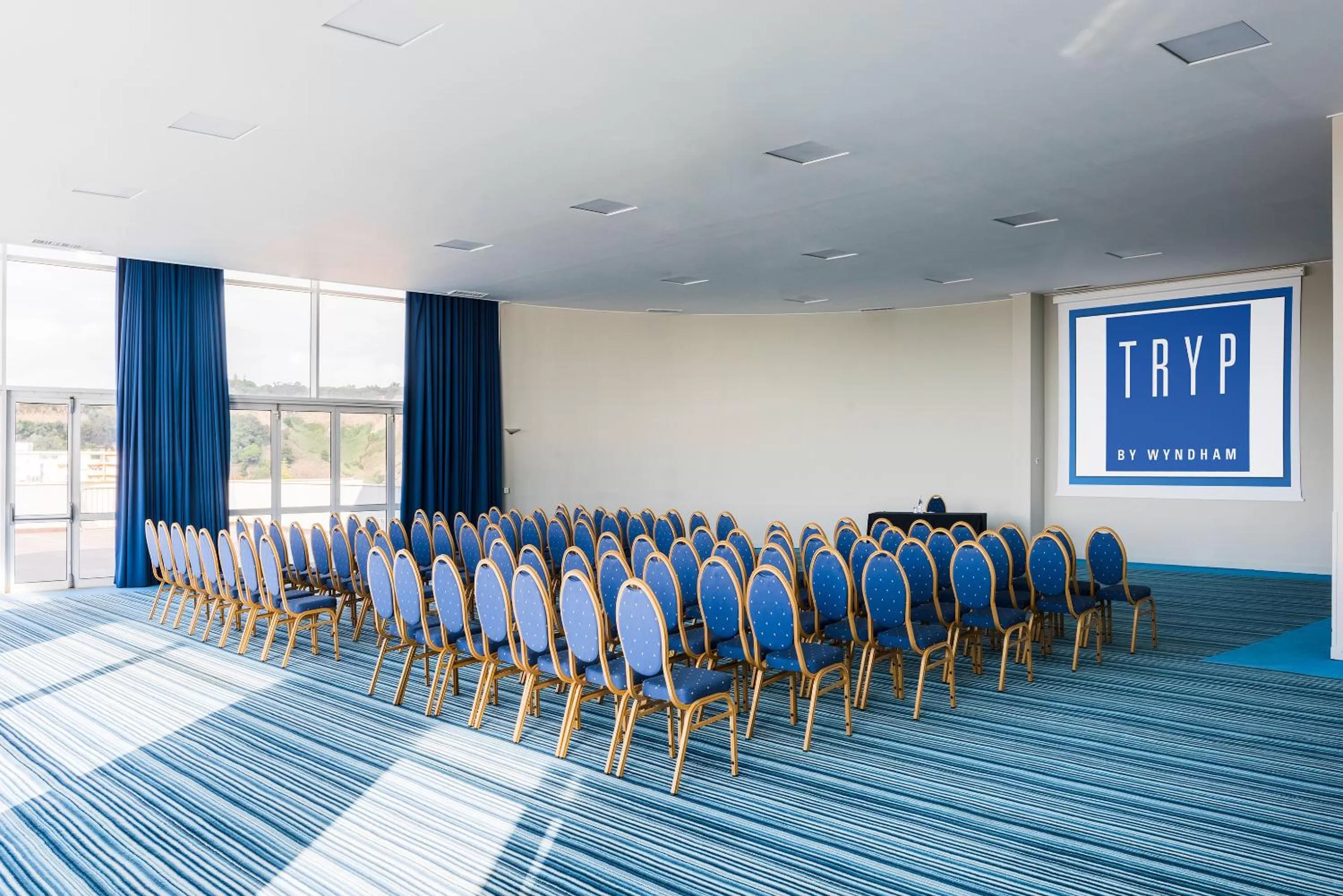Meeting/conference room in TRYP by Wyndham Lisboa Caparica Mar