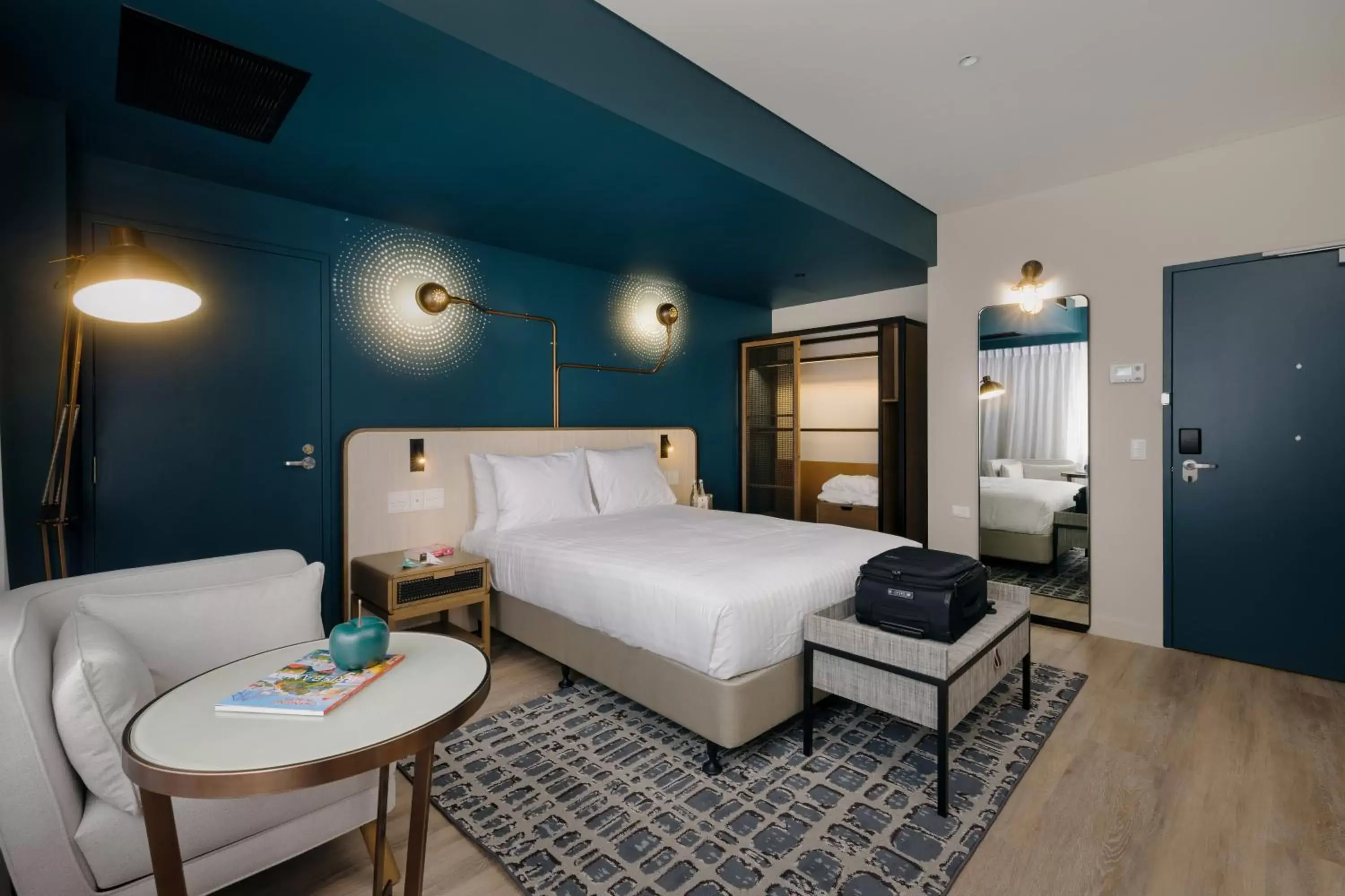 Standard Queen Room - Disability Access in Hotel Indigo Brisbane City Centre by IHG Standard Queen Room - Disability Access in Hotel Indigo Brisbane City Centre by IHG