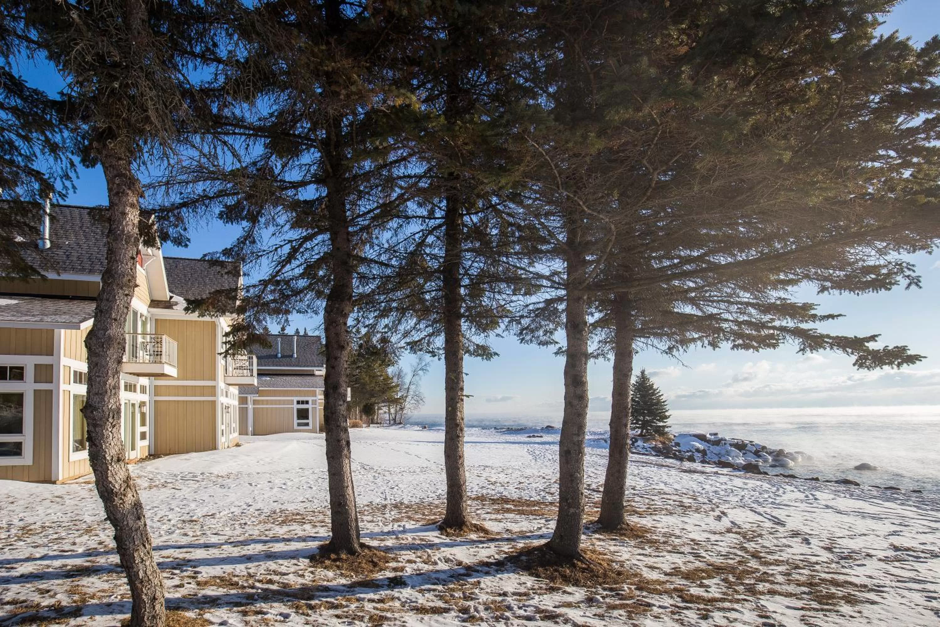 Property building in Larsmont Cottages
