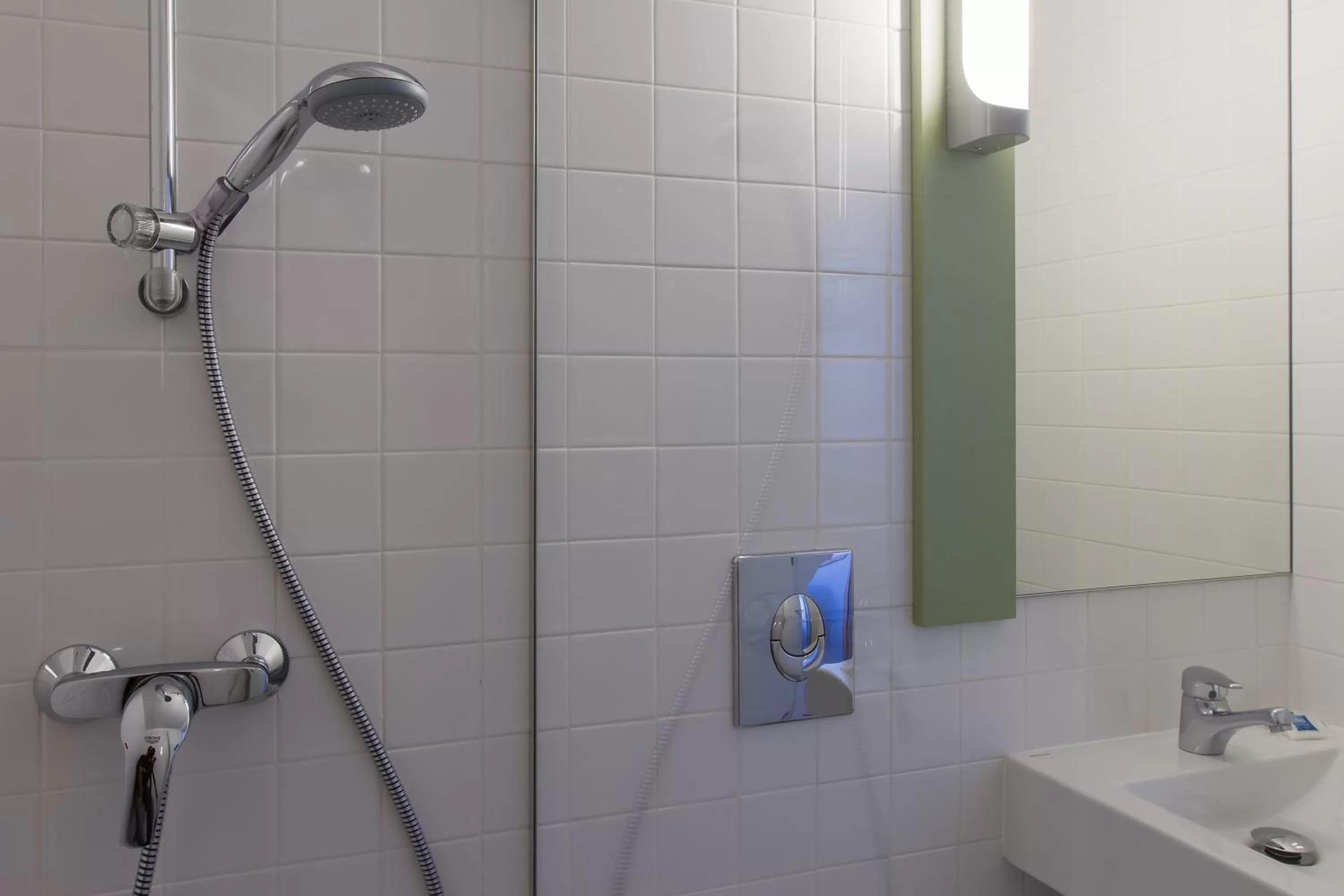 Bathroom in Ibis Budget Braga Centro