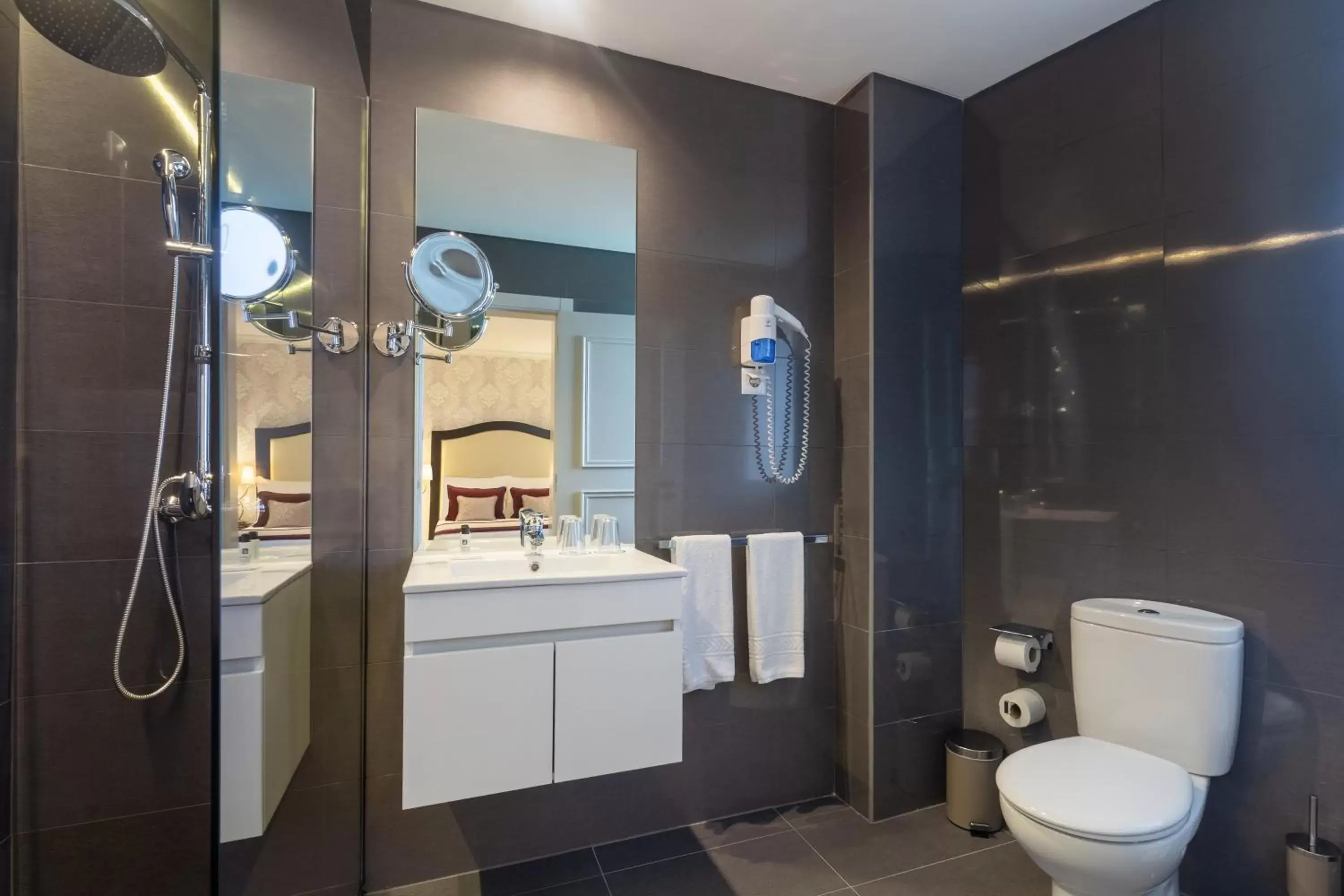 Double or Twin Room with Extra Bed in Luna Hotel Turismo Double or Twin Room with Extra Bed in Luna Hotel Turismo