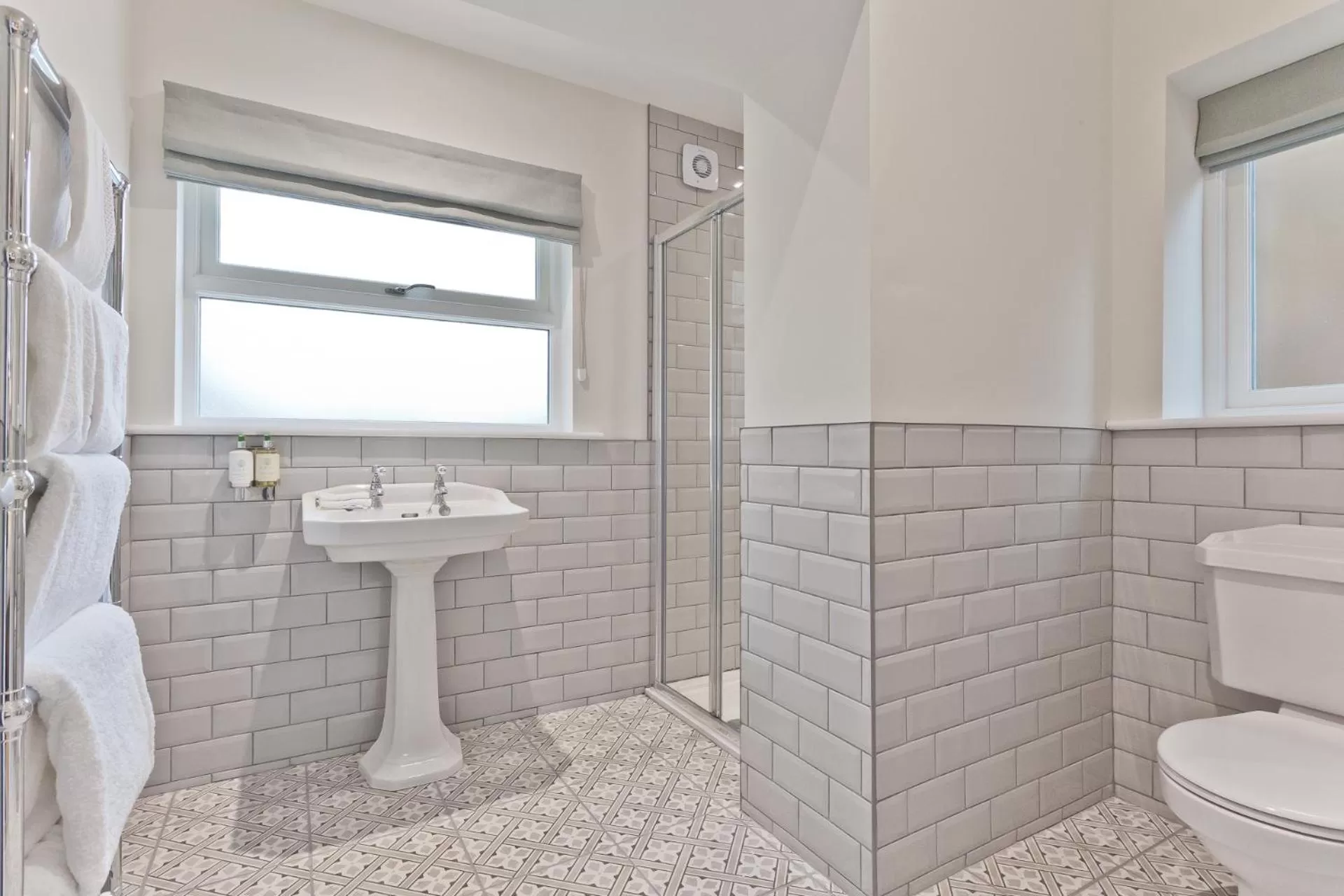 Bathroom in Tithe Barn - Self Check In Hotel