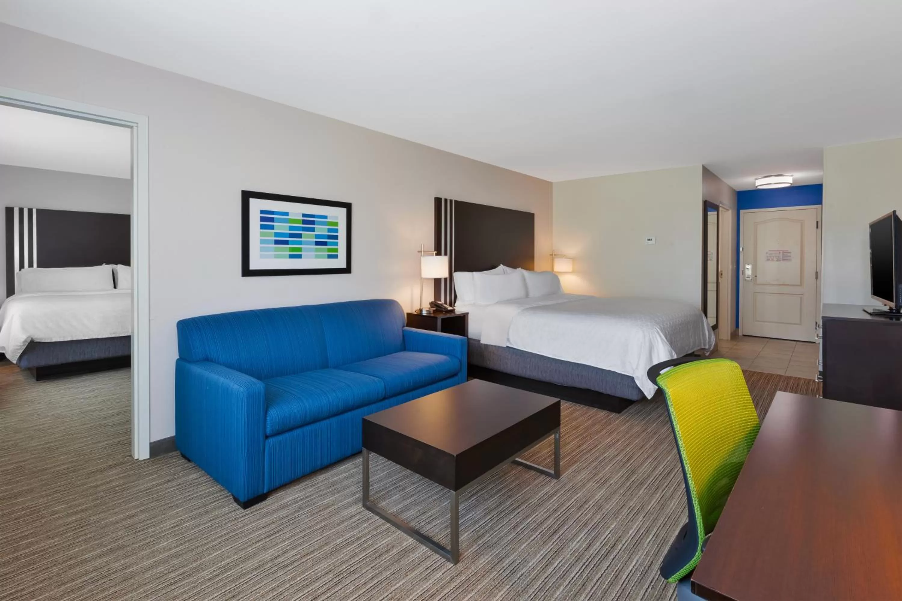 Bedroom, Bed in Holiday Inn Express & Suites - Effingham by IHG