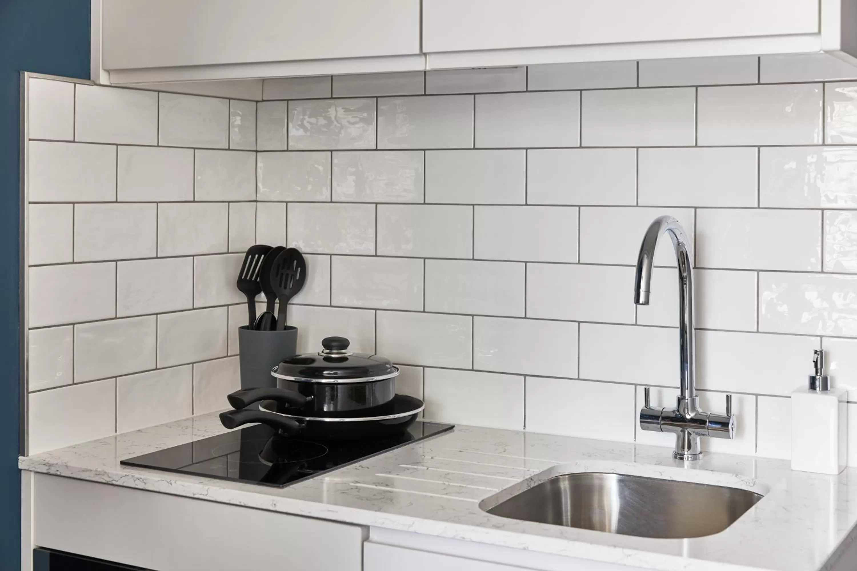 Kitchen or kitchenette in ARK Canary Wharf