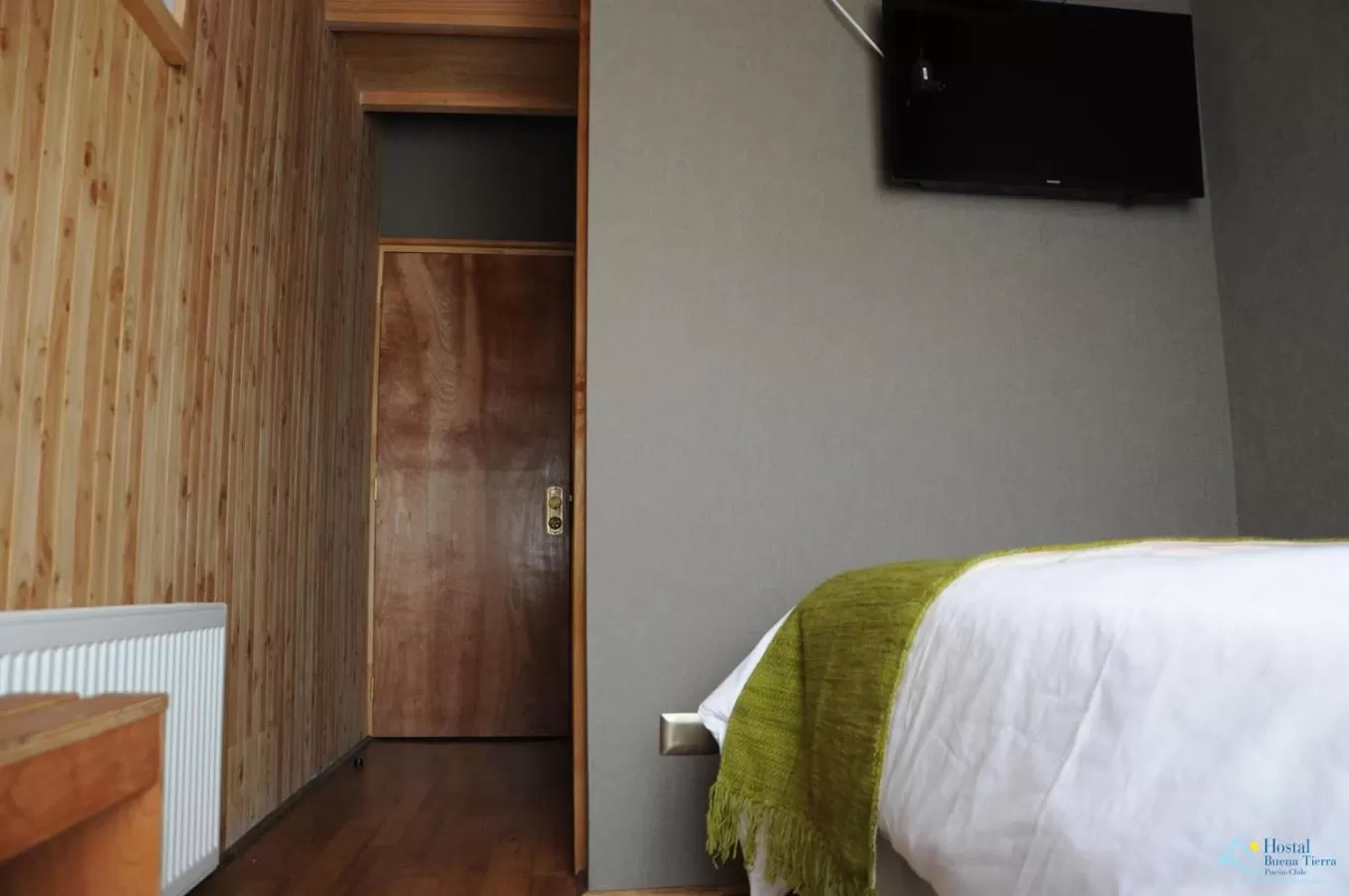 TV/Entertainment Center in Hostal Buena Tierra